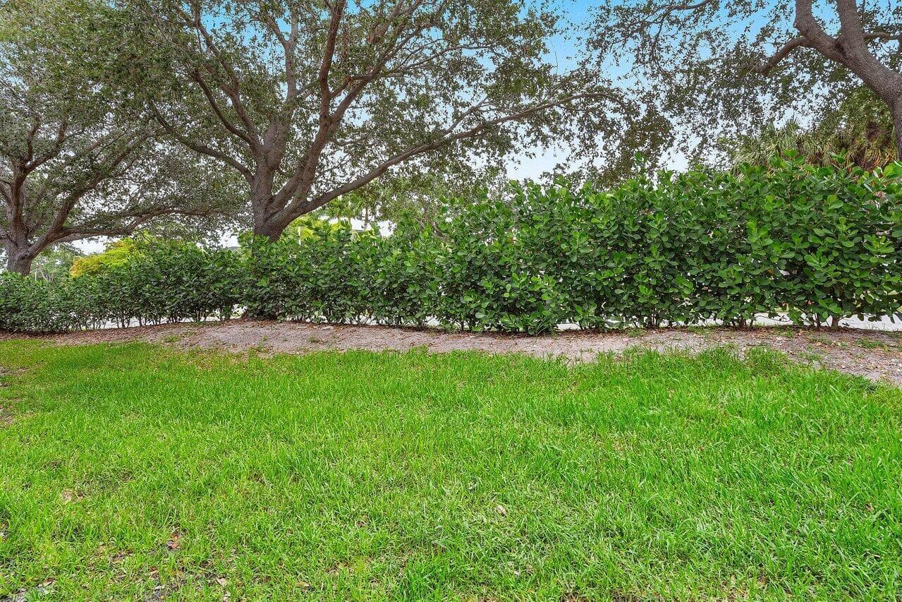 5200 E Club Circle 106, Boca Raton, FL 33487 24