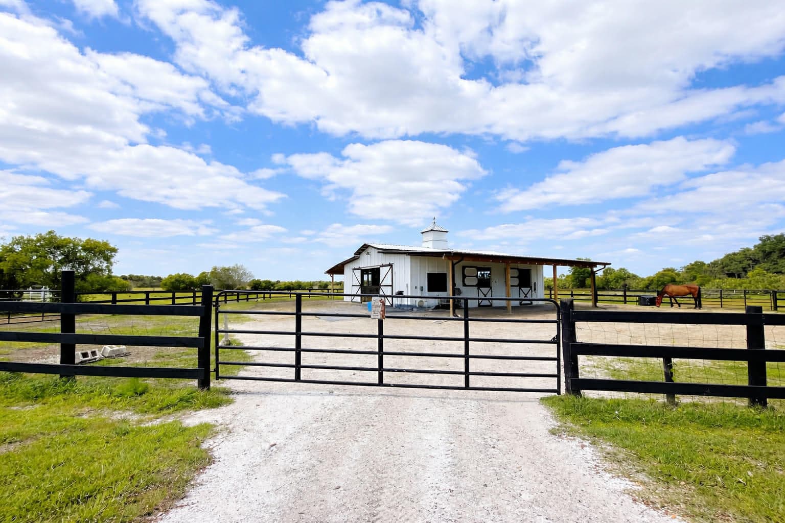 8121 NW 58th Lane, Okeechobee, FL 34972 9