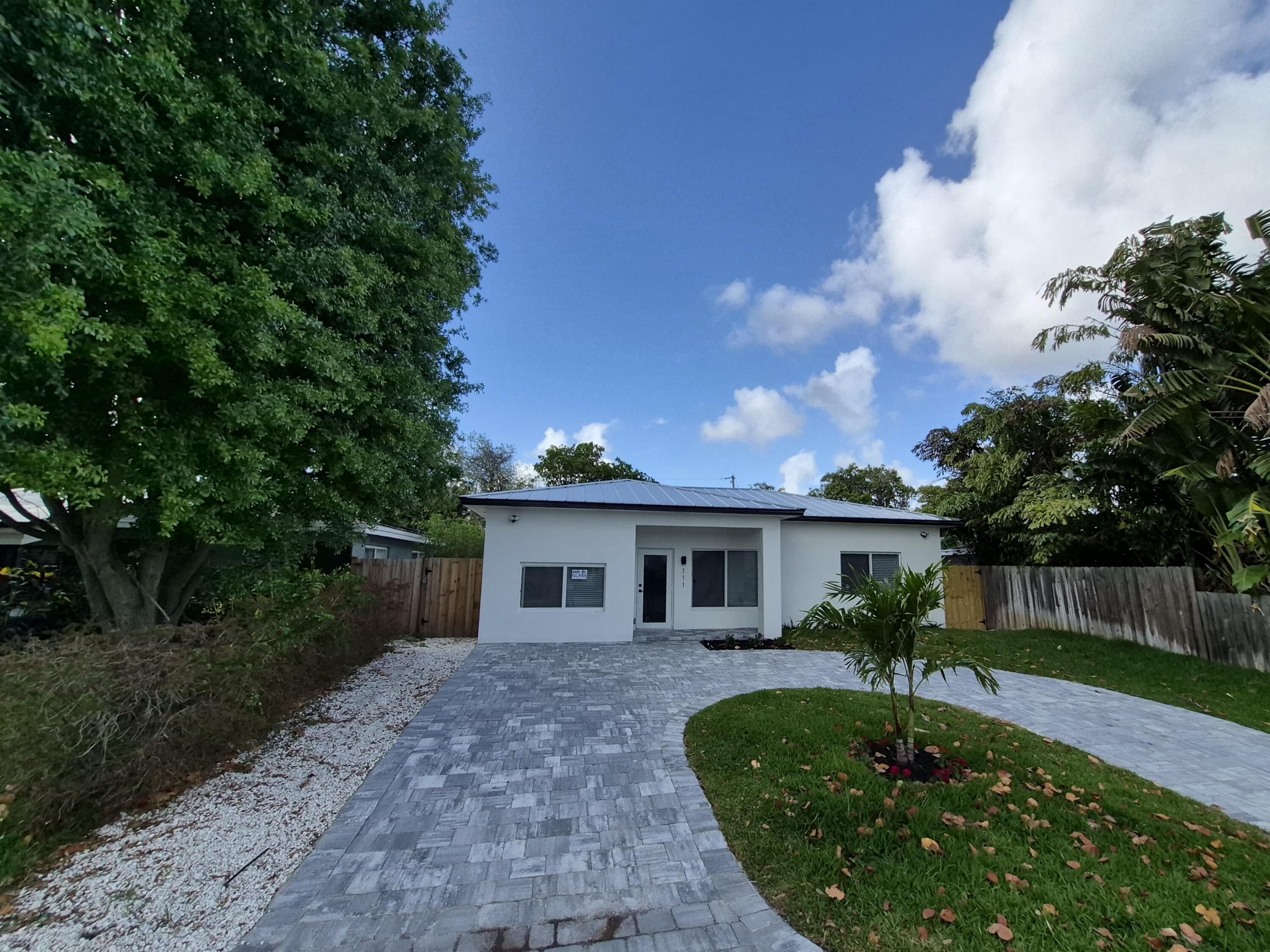 111 NE 45 Street, Oakland Park, FL 33334 12