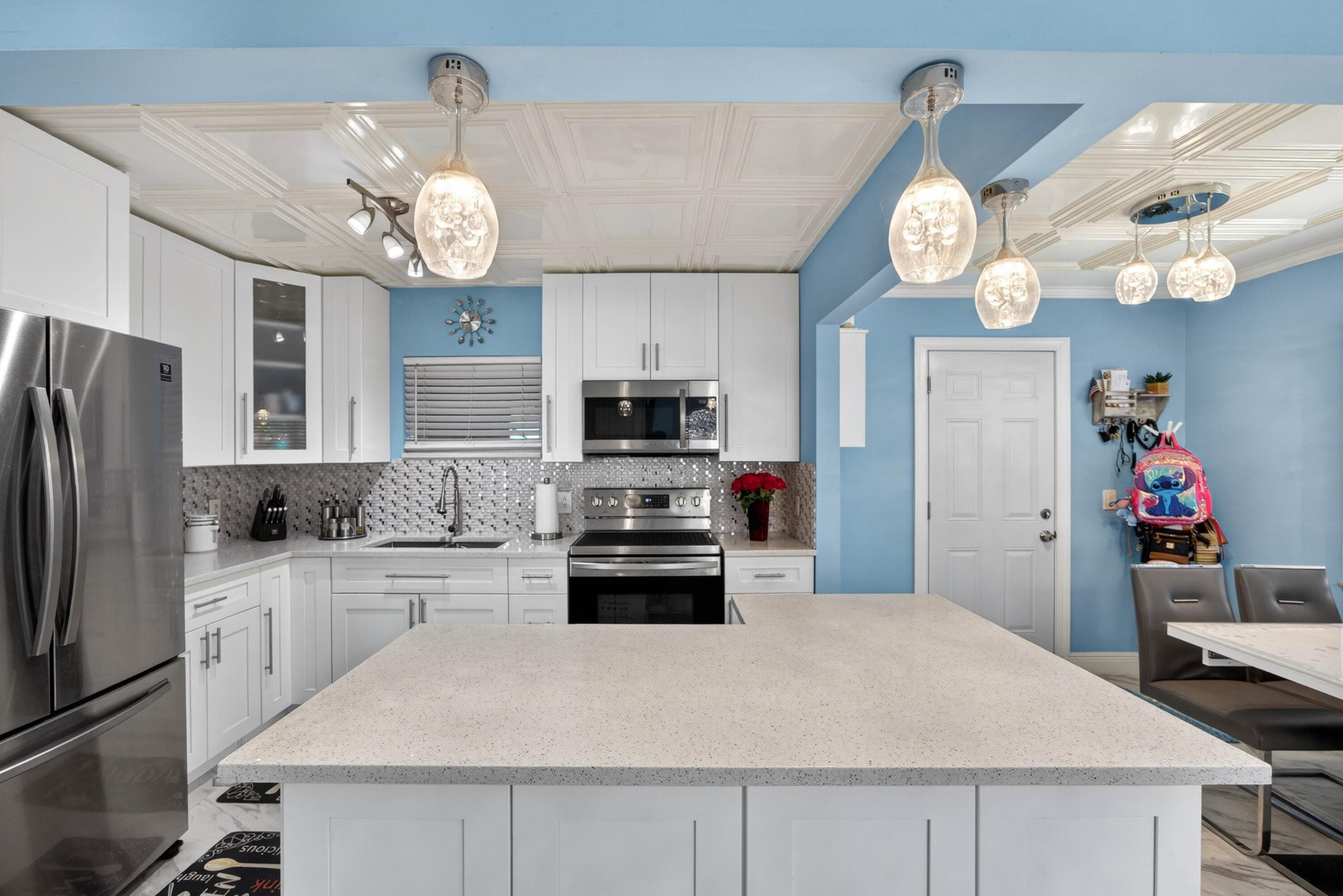 1020 Avon Road, West Palm Beach, FL 33401 2
