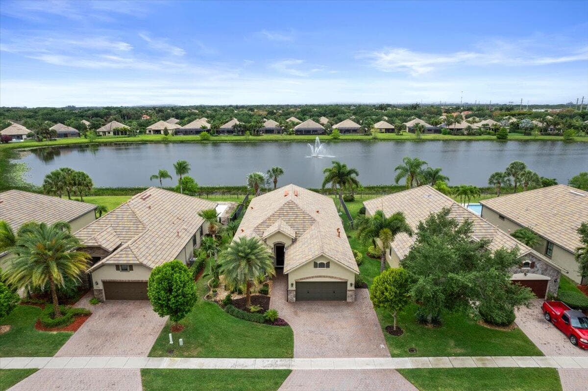 3704 Siena Circle, Wellington, FL 33414 29