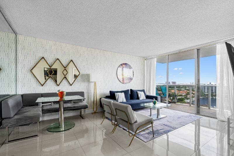 3675 N Country Club Drive 2401, Aventura, FL 33180 3