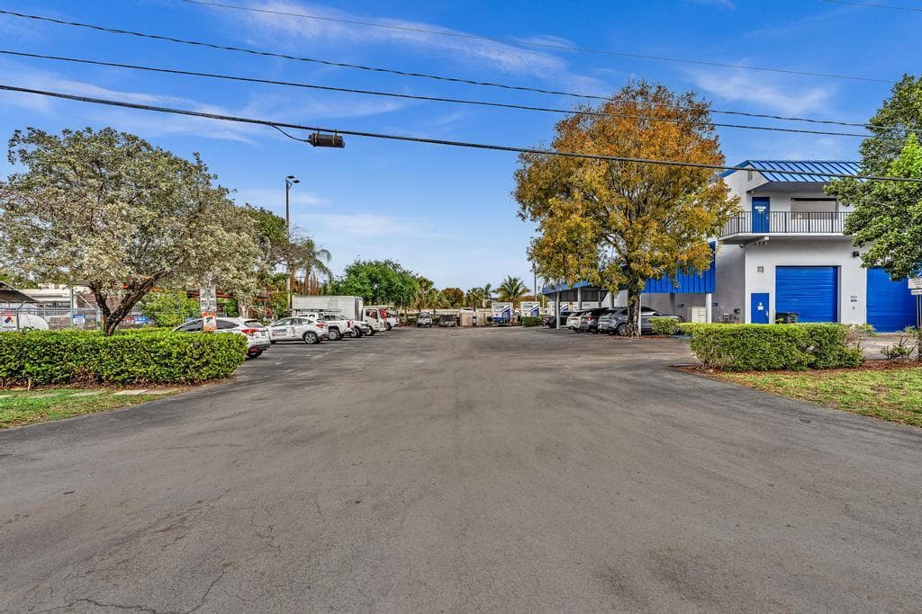 1150 SW 10th Avenue, Pompano Beach, FL 33069 8
