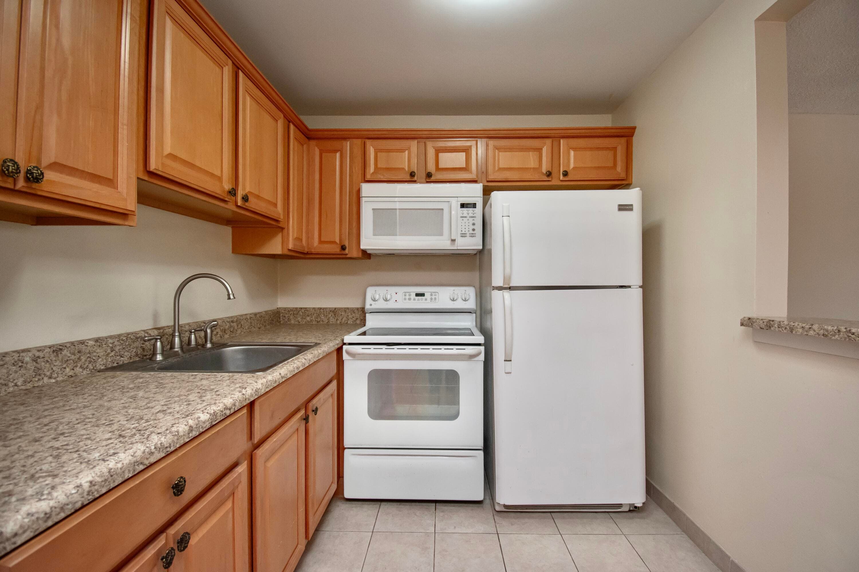 197 Andover H, West Palm Beach, FL 33417 2