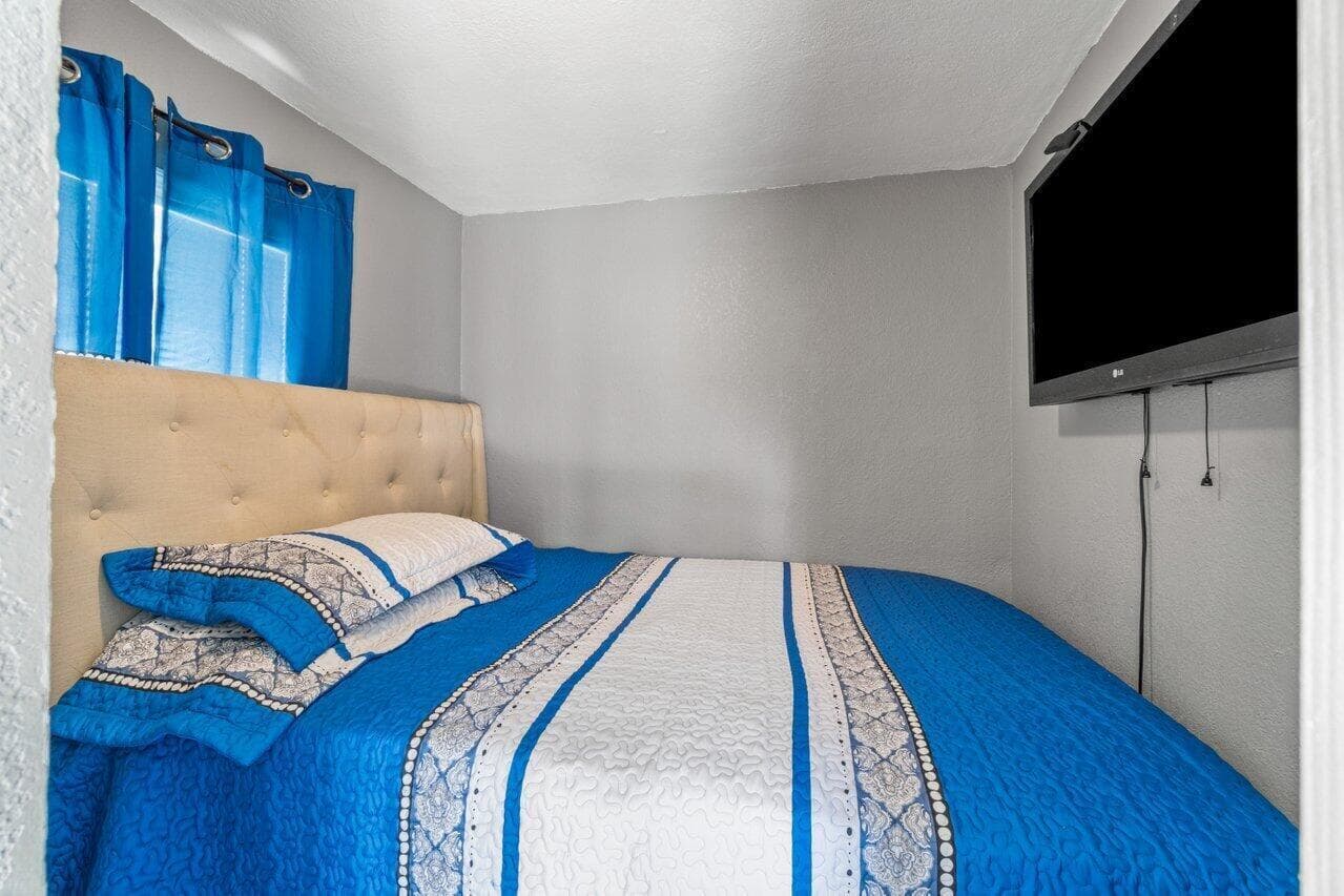 320 Swain Boulevard, Greenacres, FL 33463 15