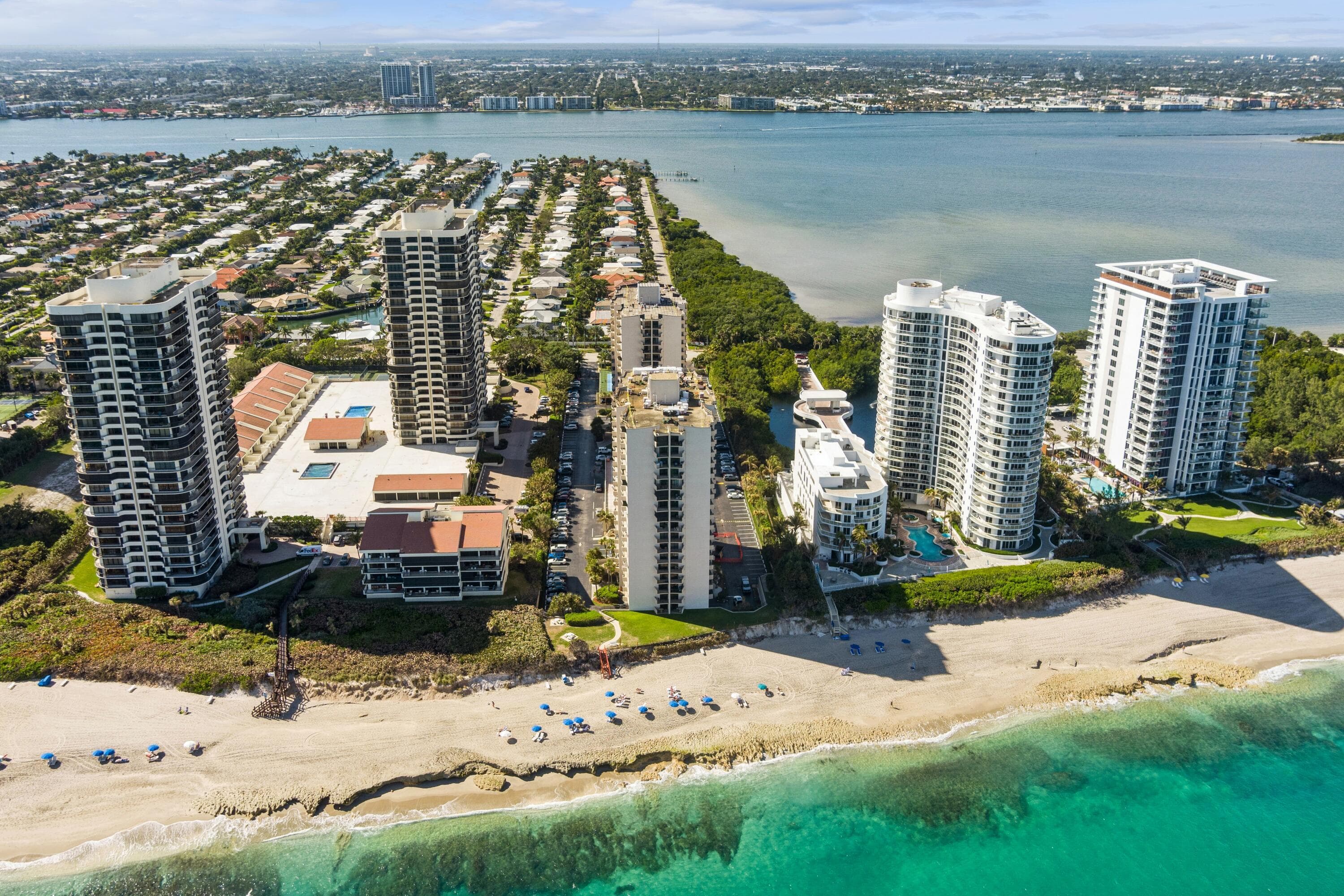 4200 N Ocean Drive 1-902, Singer Island, FL 33404 25