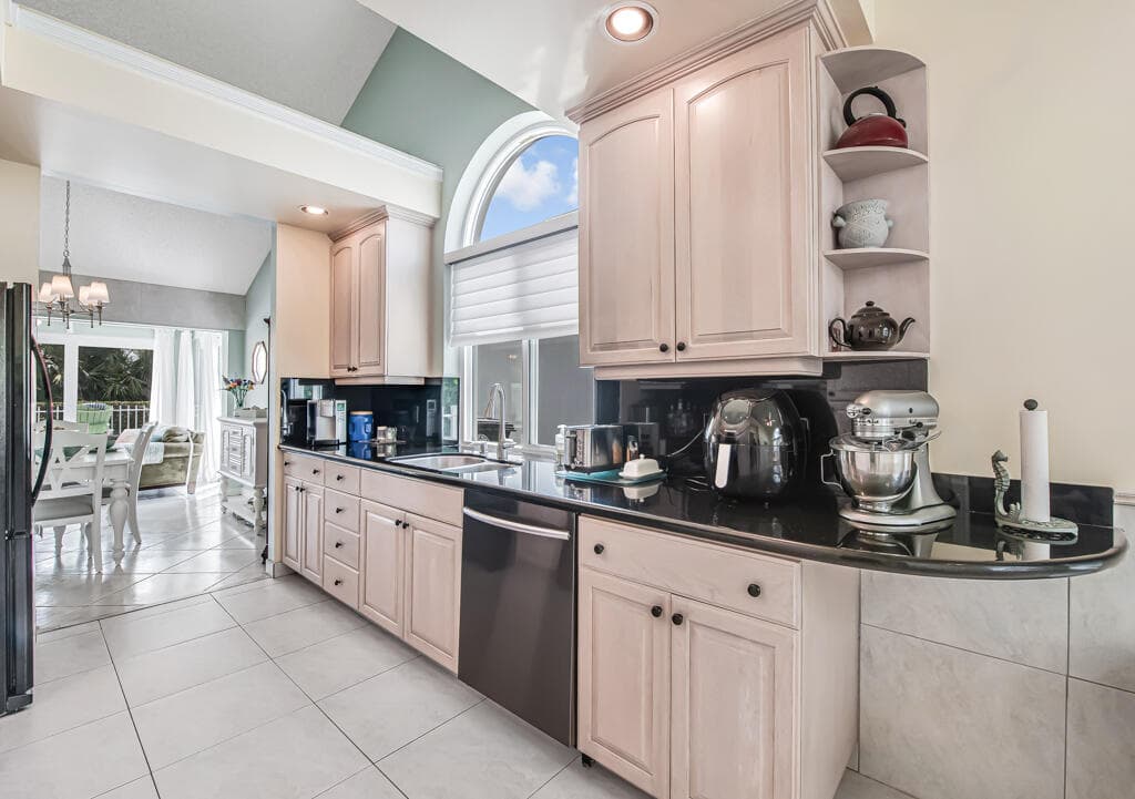 2390 Saratoga Bay Drive, West Palm Beach, FL 33409 20