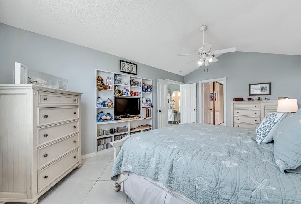 2390 Saratoga Bay Drive, West Palm Beach, FL 33409 24