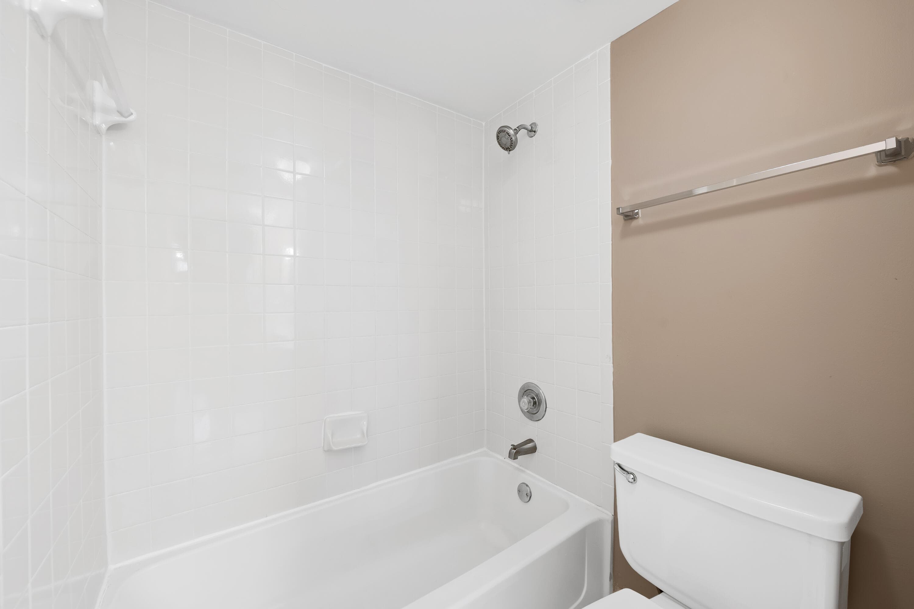 2861 N Oakland Forest Drive 202, Oakland Park, FL 33309 13