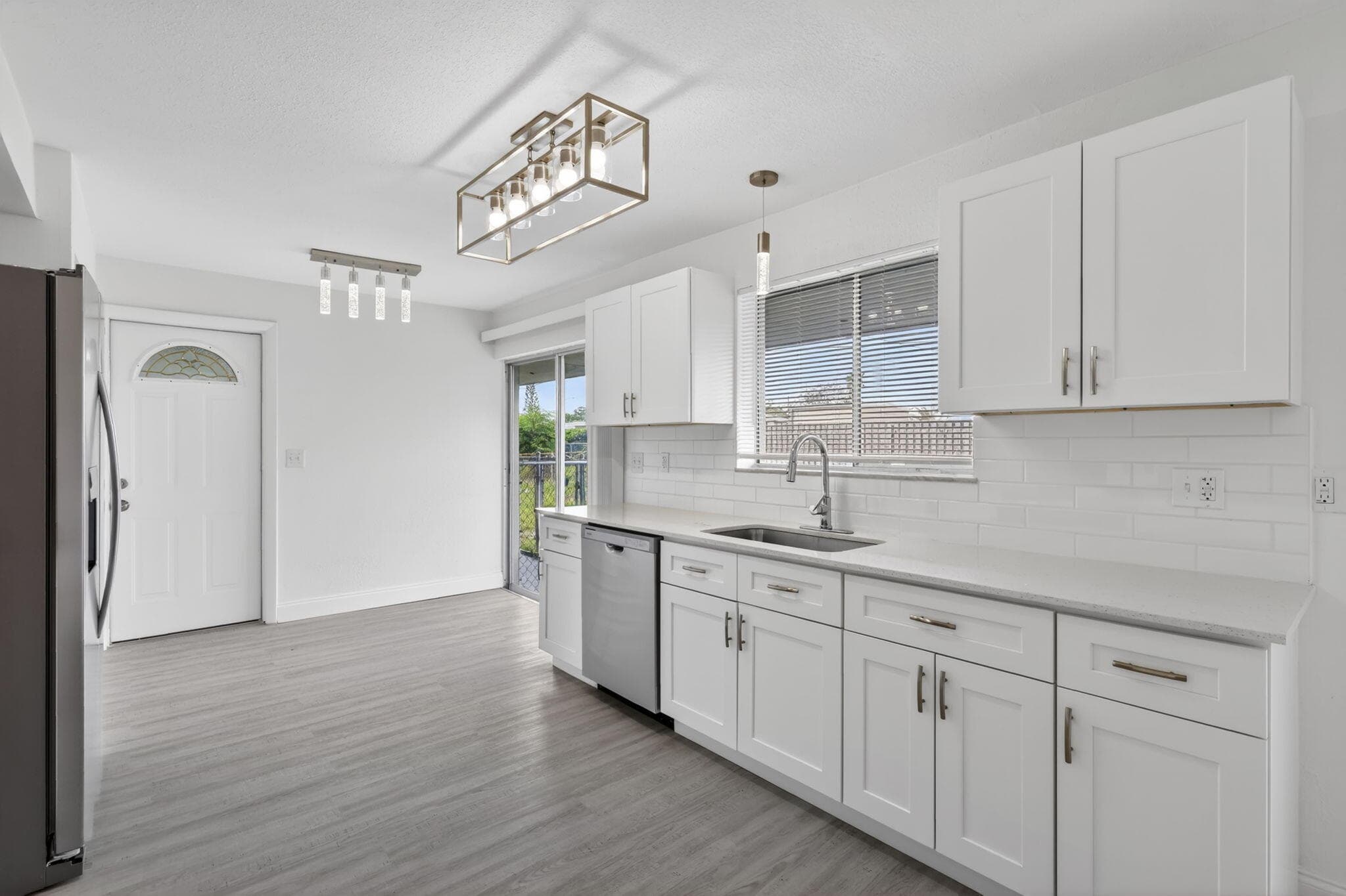157 SE Calmoso Drive, Port St. Lucie, FL 34983 9