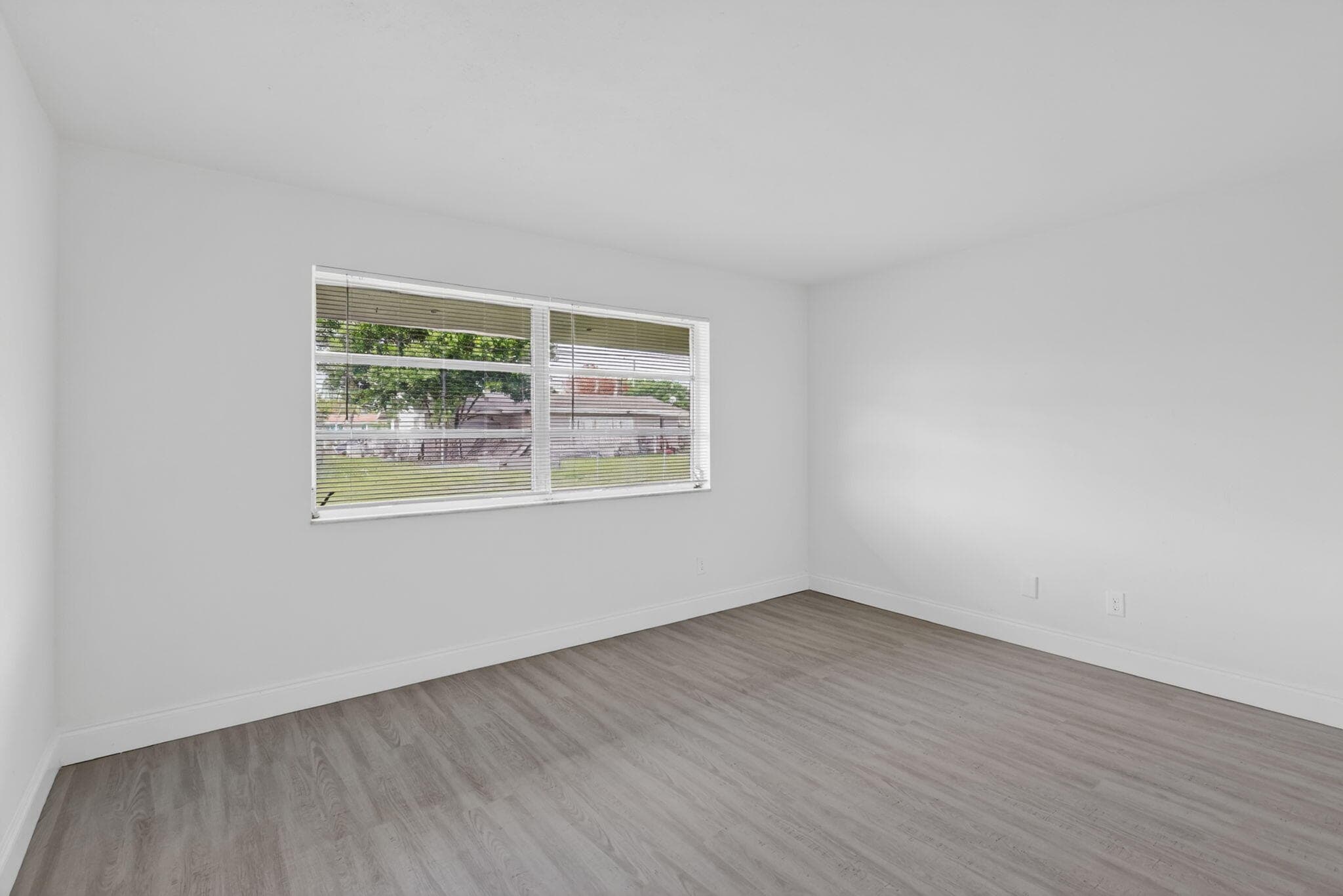157 SE Calmoso Drive, Port St. Lucie, FL 34983 14
