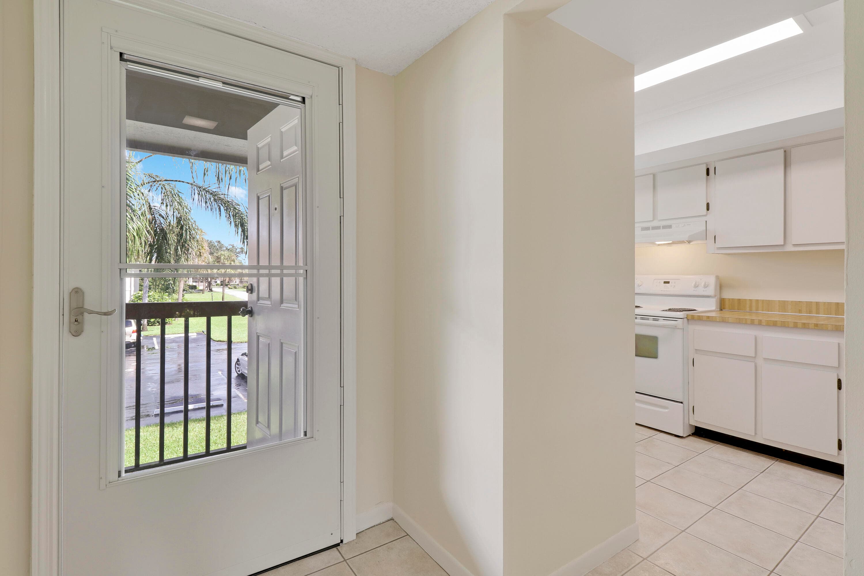 1600 NE Dixie Highway 10-203, Jensen Beach, FL 34957 4