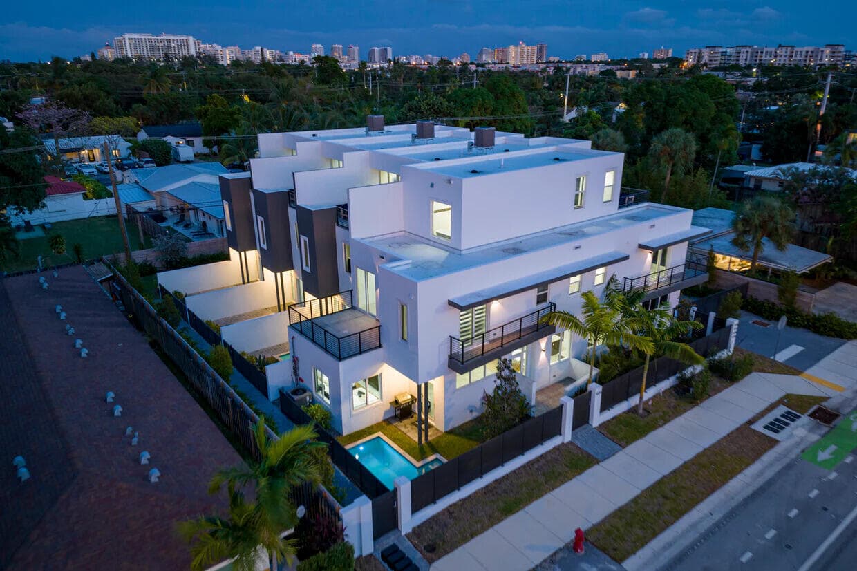 1220 NE 15th Avenue, Fort Lauderdale, FL 33304