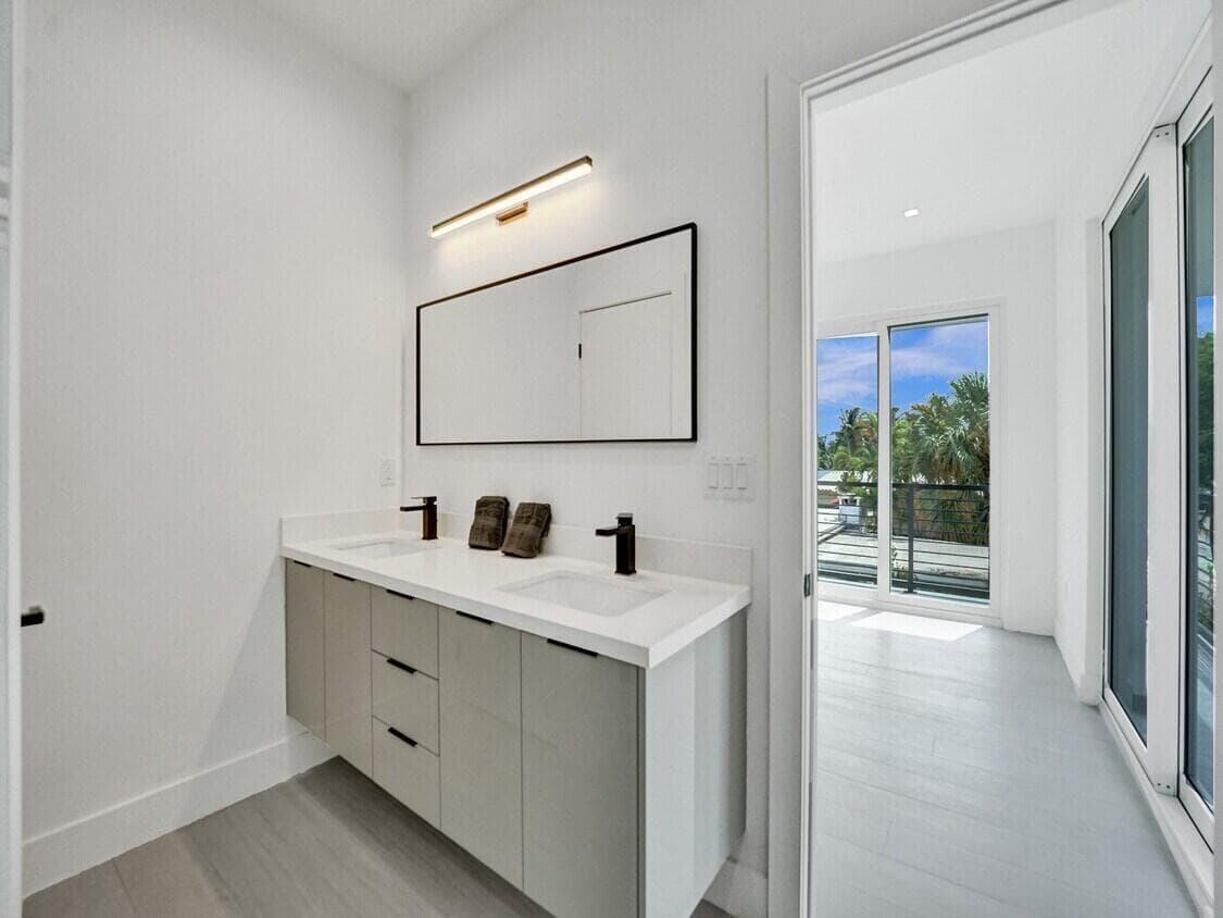 1220 NE 15th Avenue, Fort Lauderdale, FL 33304 22