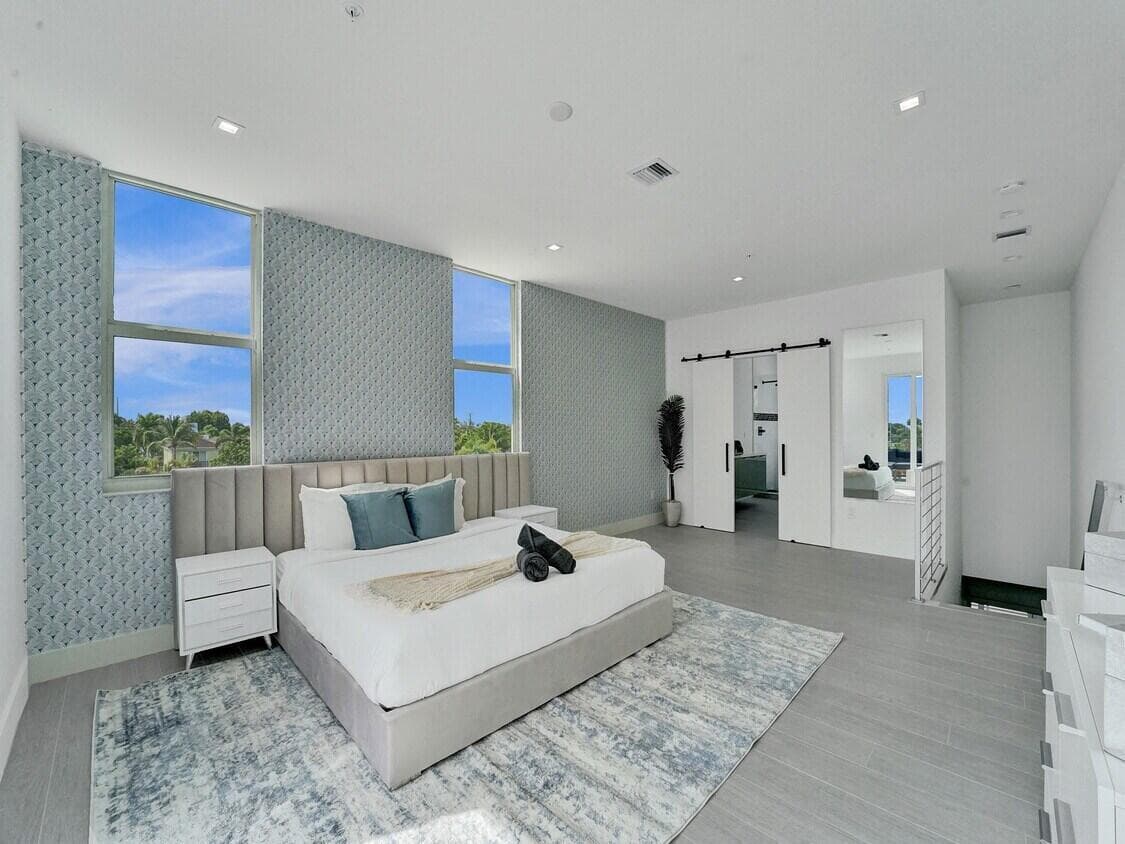 1220 NE 15th Avenue, Fort Lauderdale, FL 33304 24