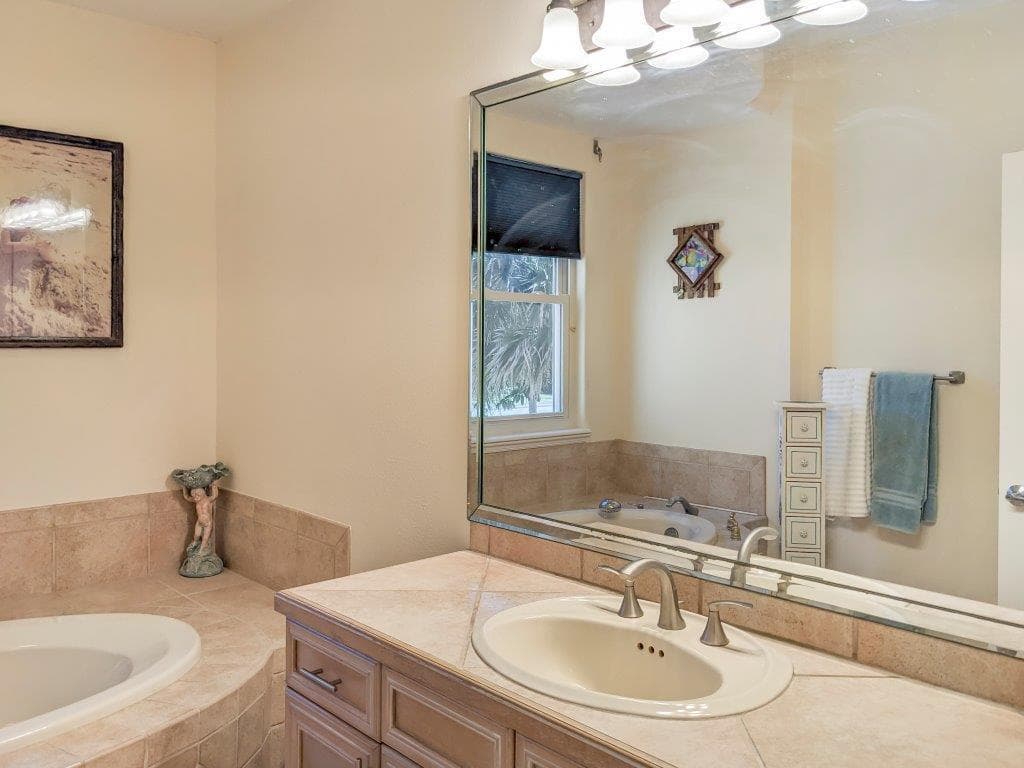 8327 Jimmy Buffett Mem Highway, Melbourne Beach, FL 32951 31