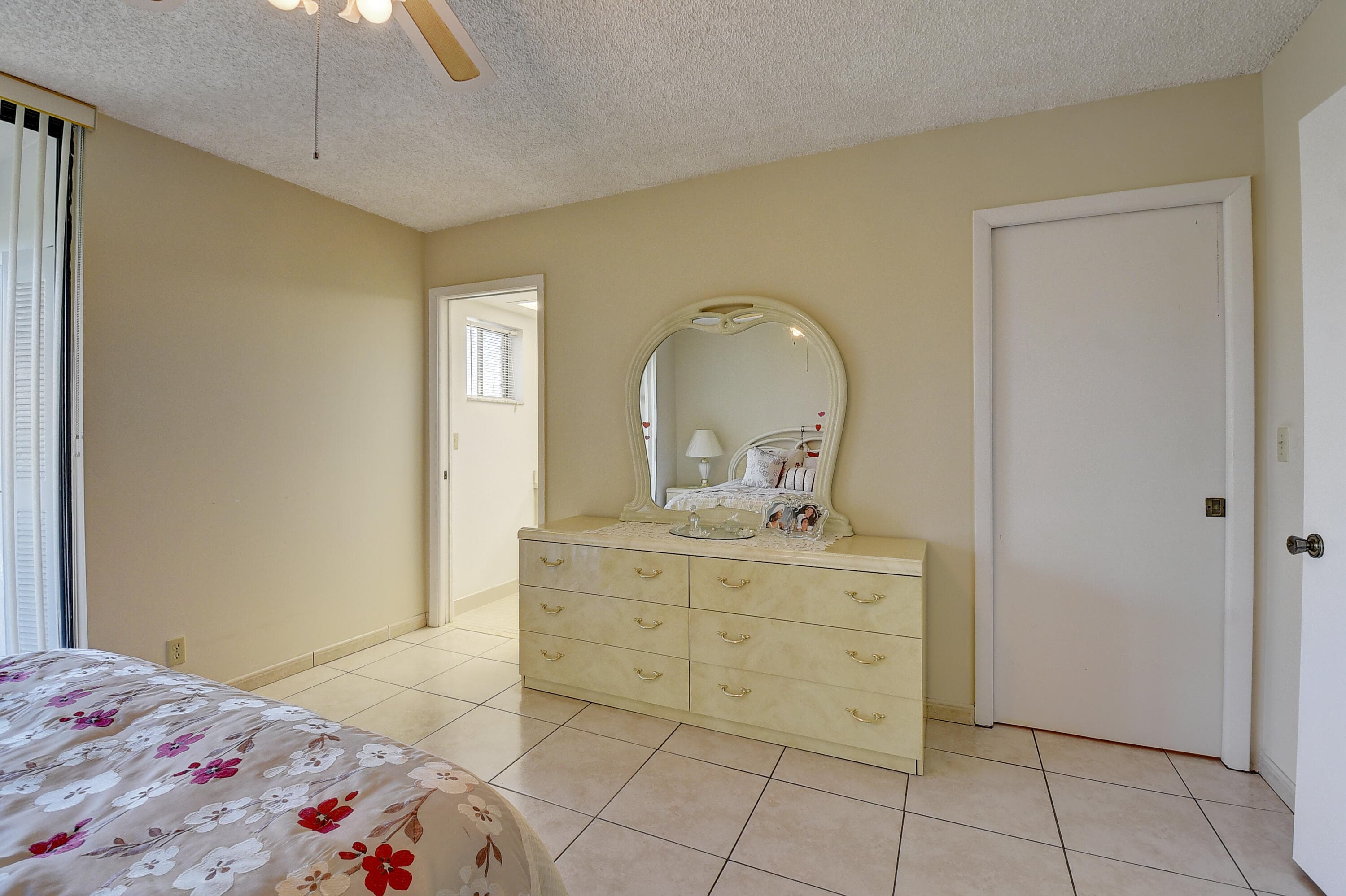 5370 Las Verdes Circle 324, Delray Beach, FL 33484 21