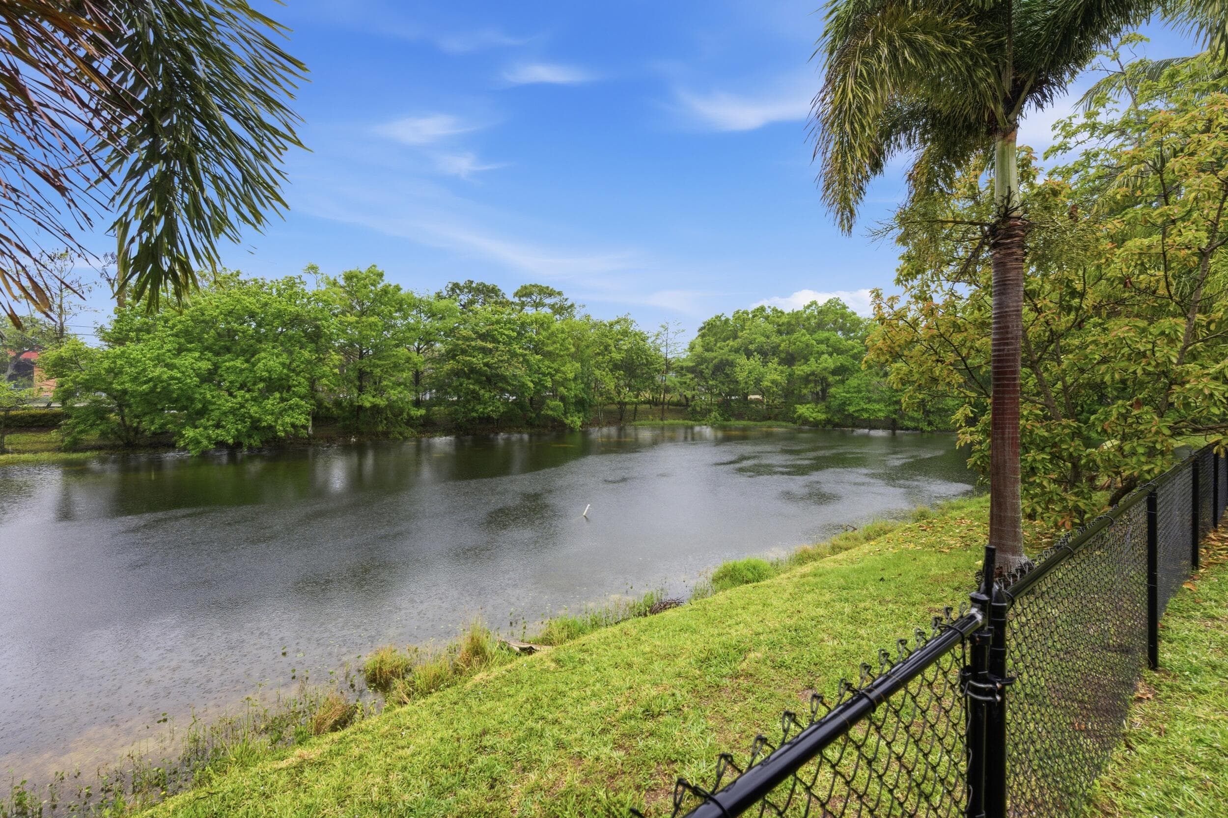 1724 Sawgrass Circle, Greenacres, FL 33413 23