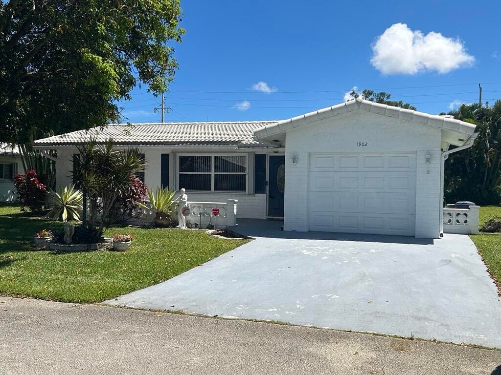 1902 SW 22nd Avenue, Boynton Beach, FL 33426