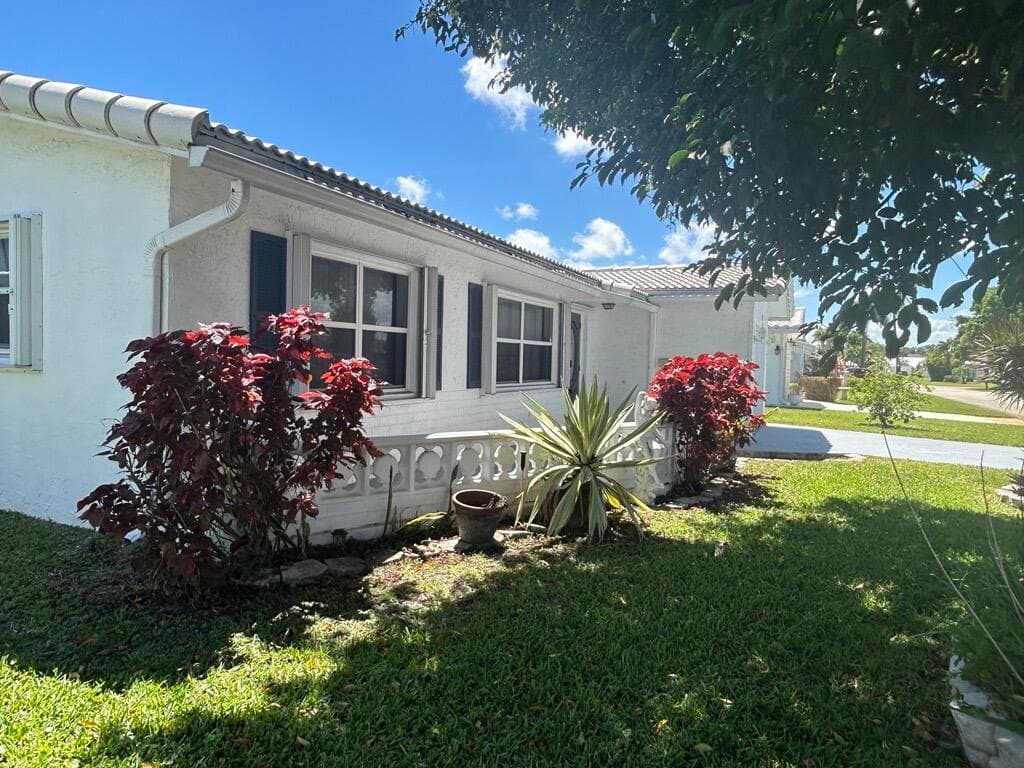 1902 SW 22nd Avenue, Boynton Beach, FL 33426 3