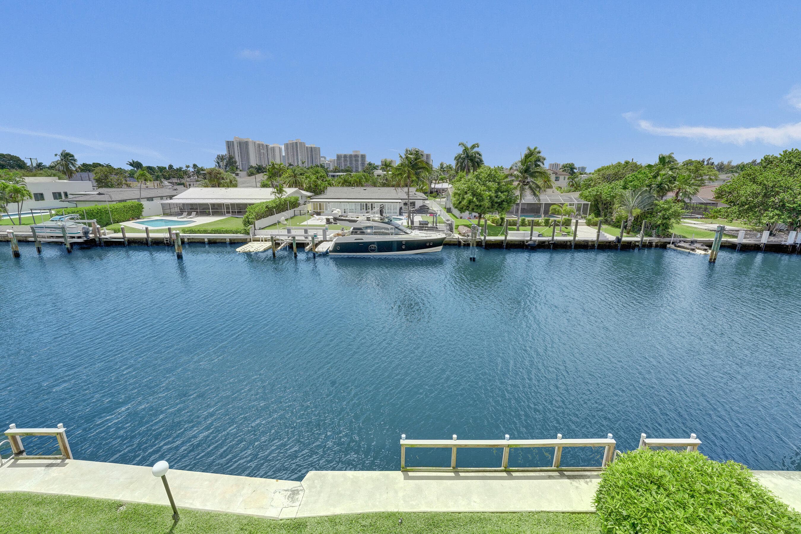 455 Paradise Isle Boulevard 305, Hallandale Beach, FL 33009 25