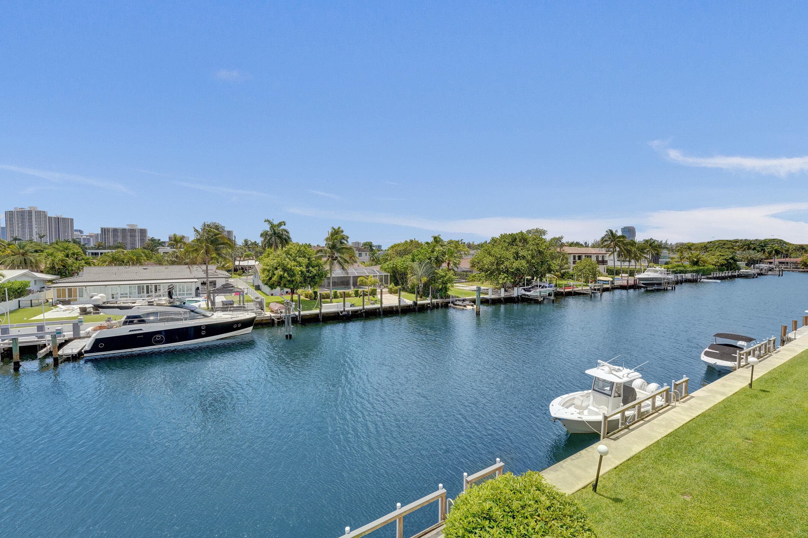 455 Paradise Isle Boulevard 305, Hallandale Beach, FL 33009 24