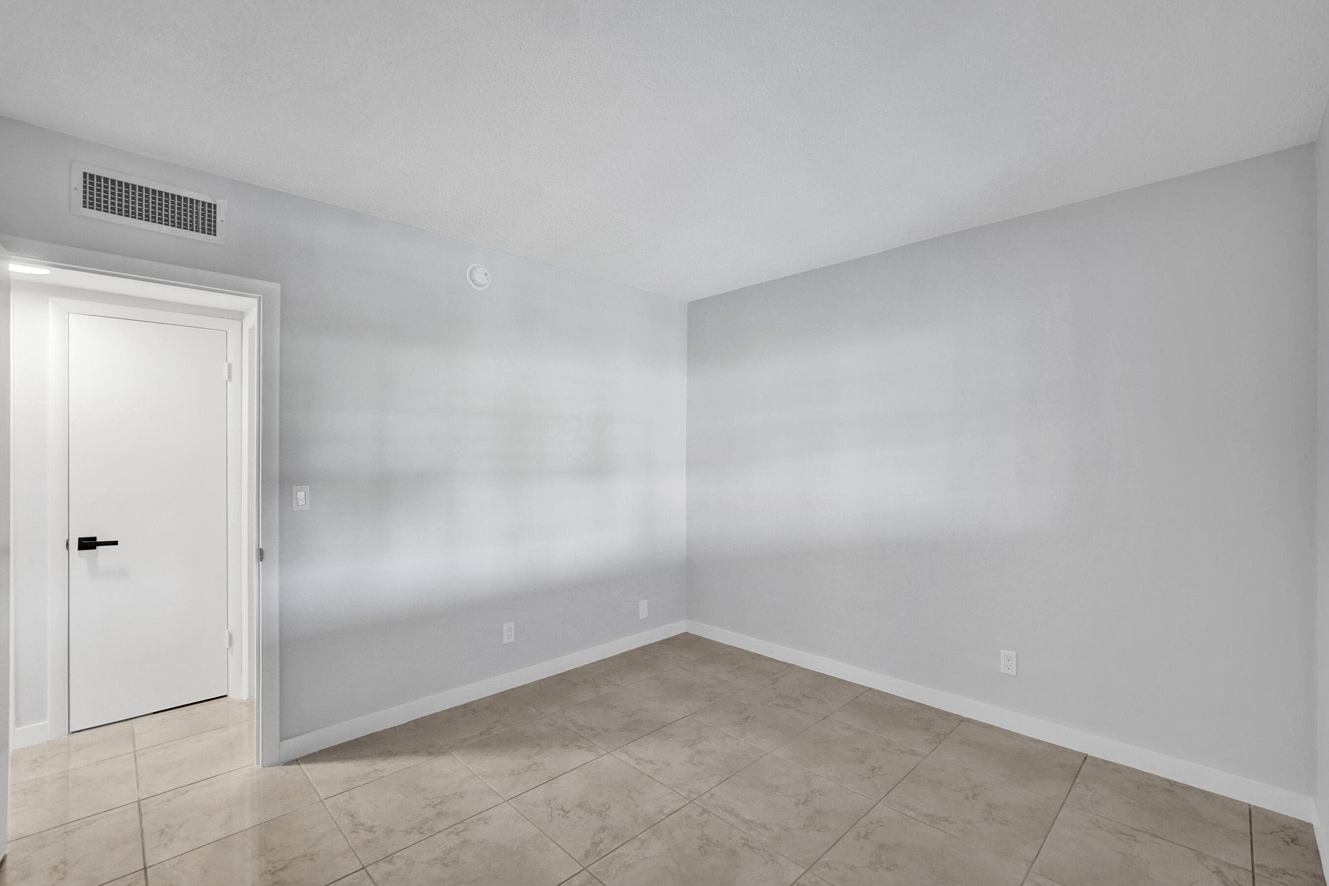 455 Paradise Isle Boulevard 305, Hallandale Beach, FL 33009 13
