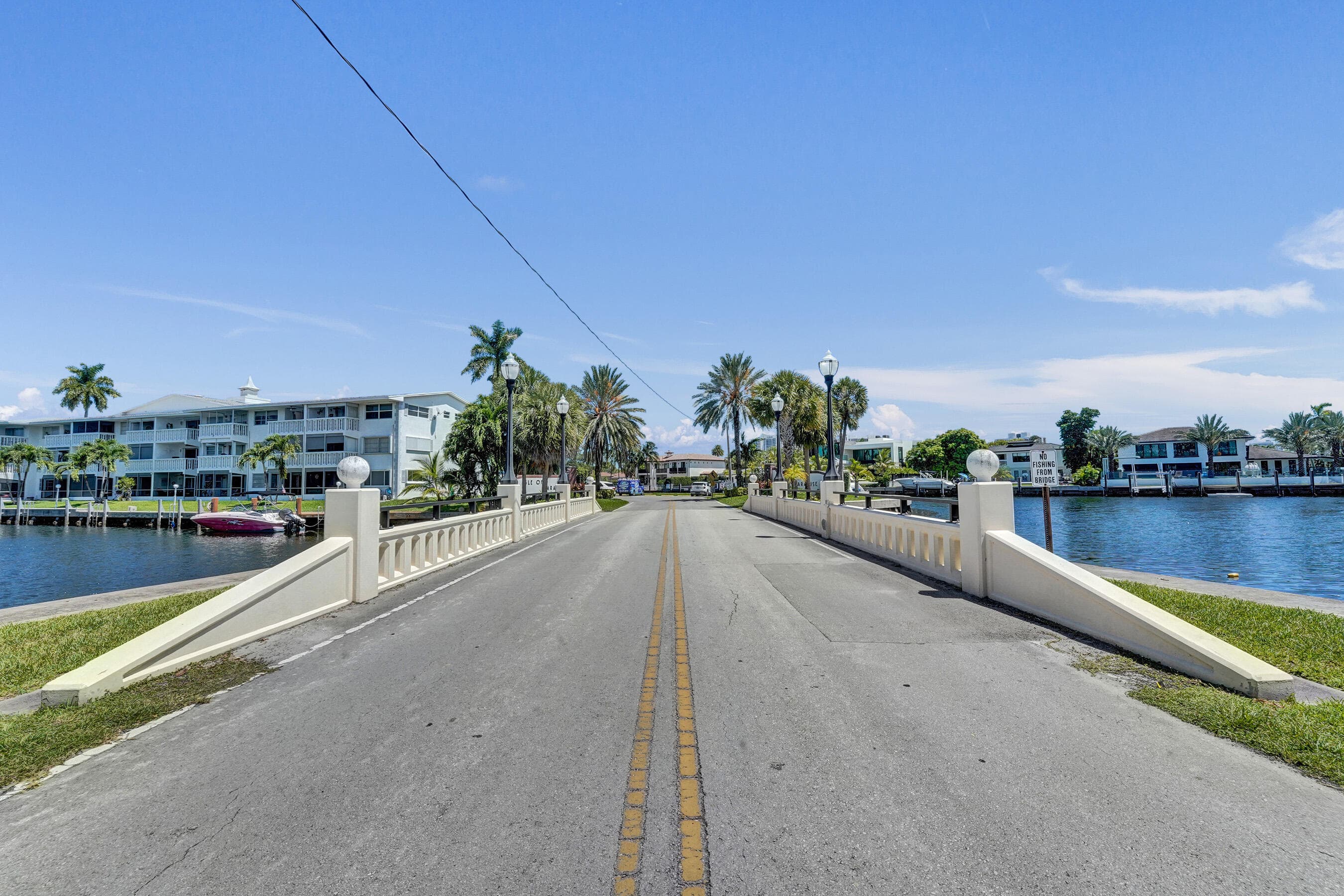 455 Paradise Isle Boulevard 305, Hallandale Beach, FL 33009 2