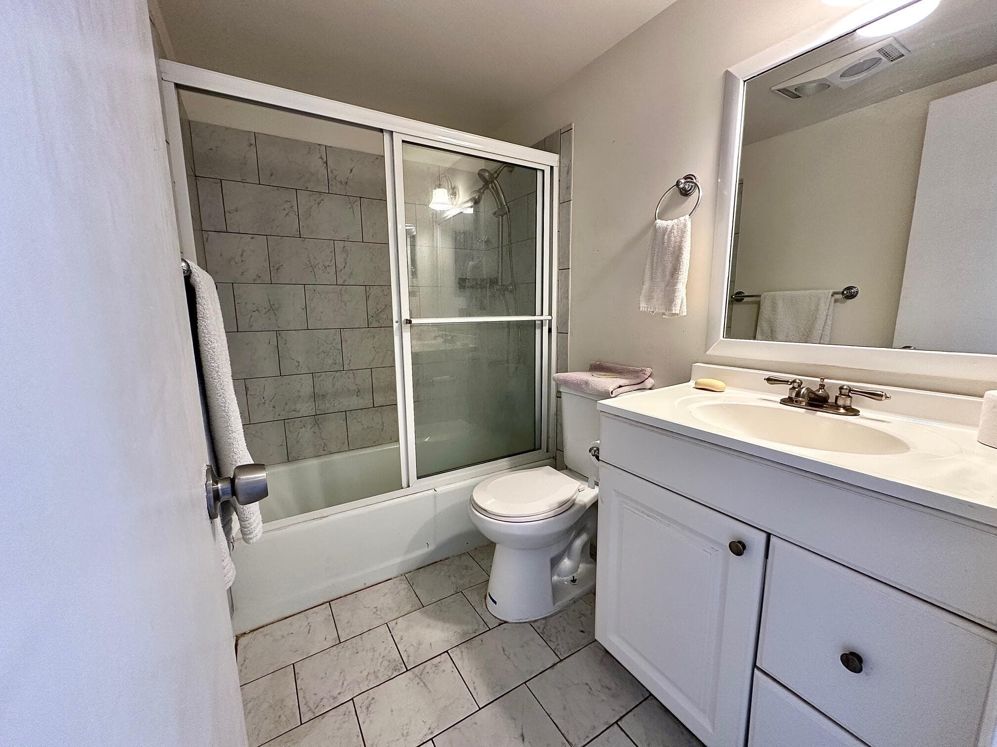 2880 Lake Osborne Drive 210, Lake Worth Beach, FL 33461 6