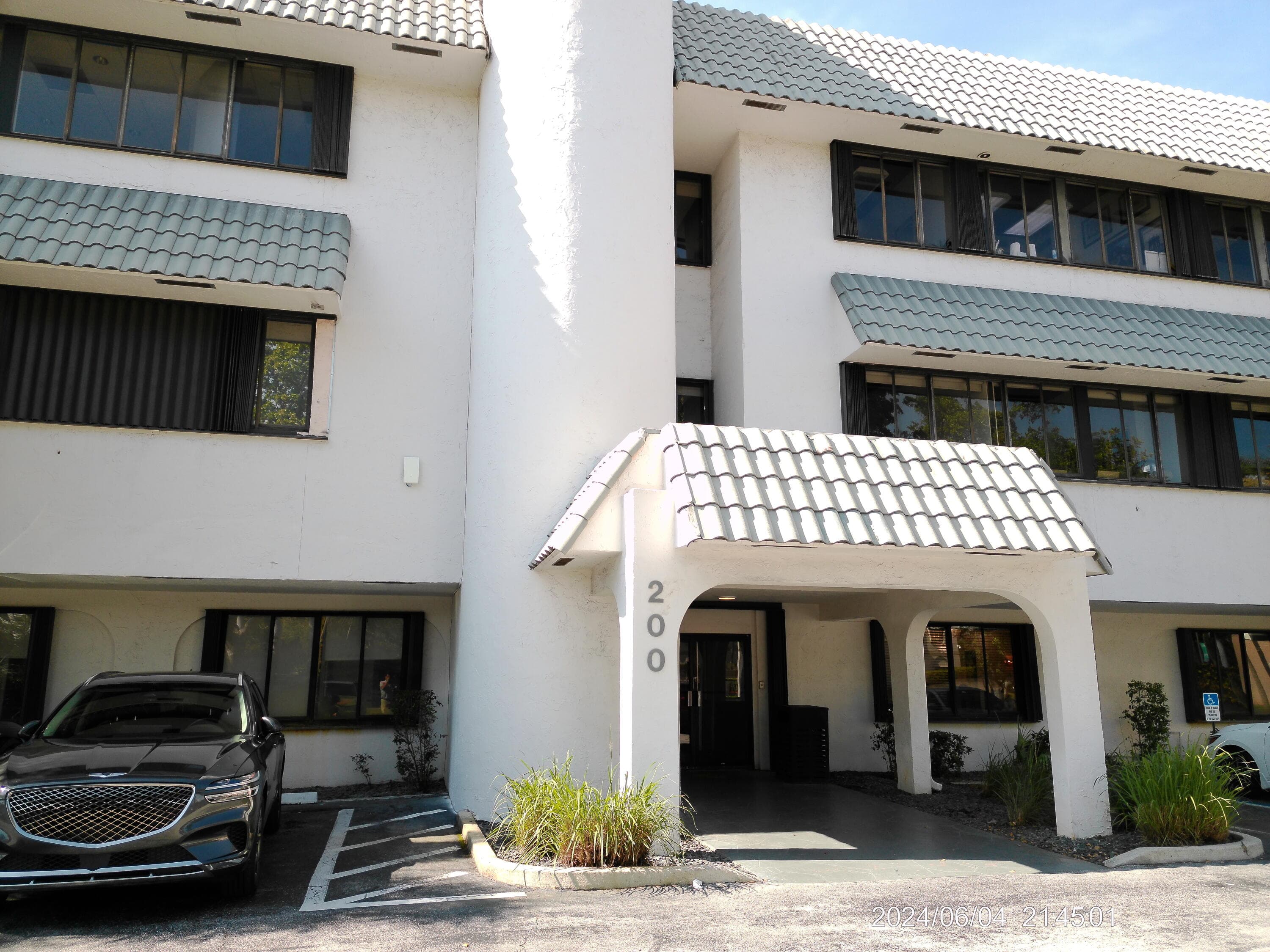200 W Palmetto Park Road, Boca Raton, FL 33432 2