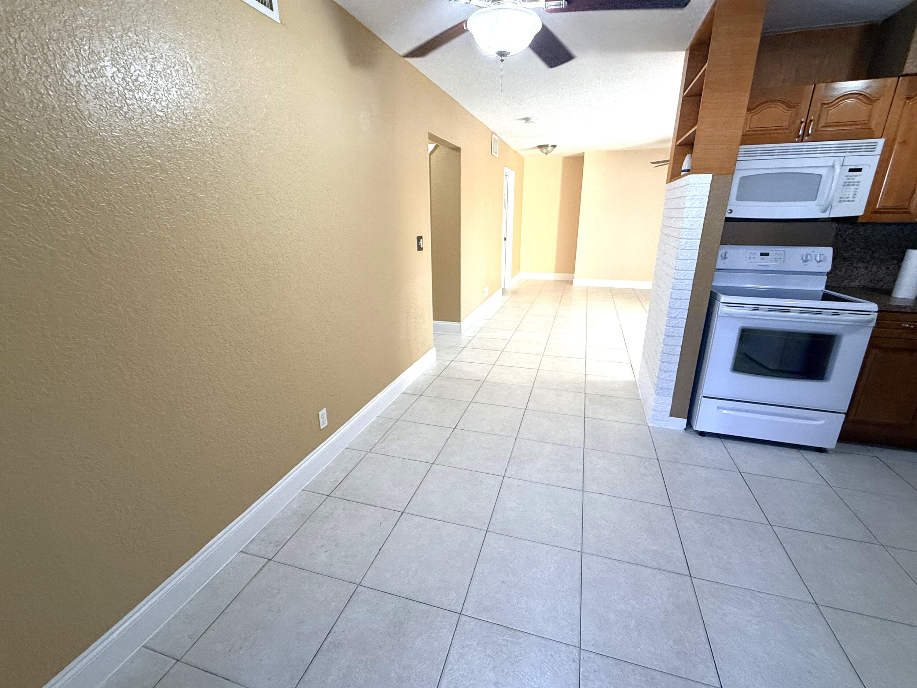 551 SE 15th Street W, Pompano Beach, FL 33062 10