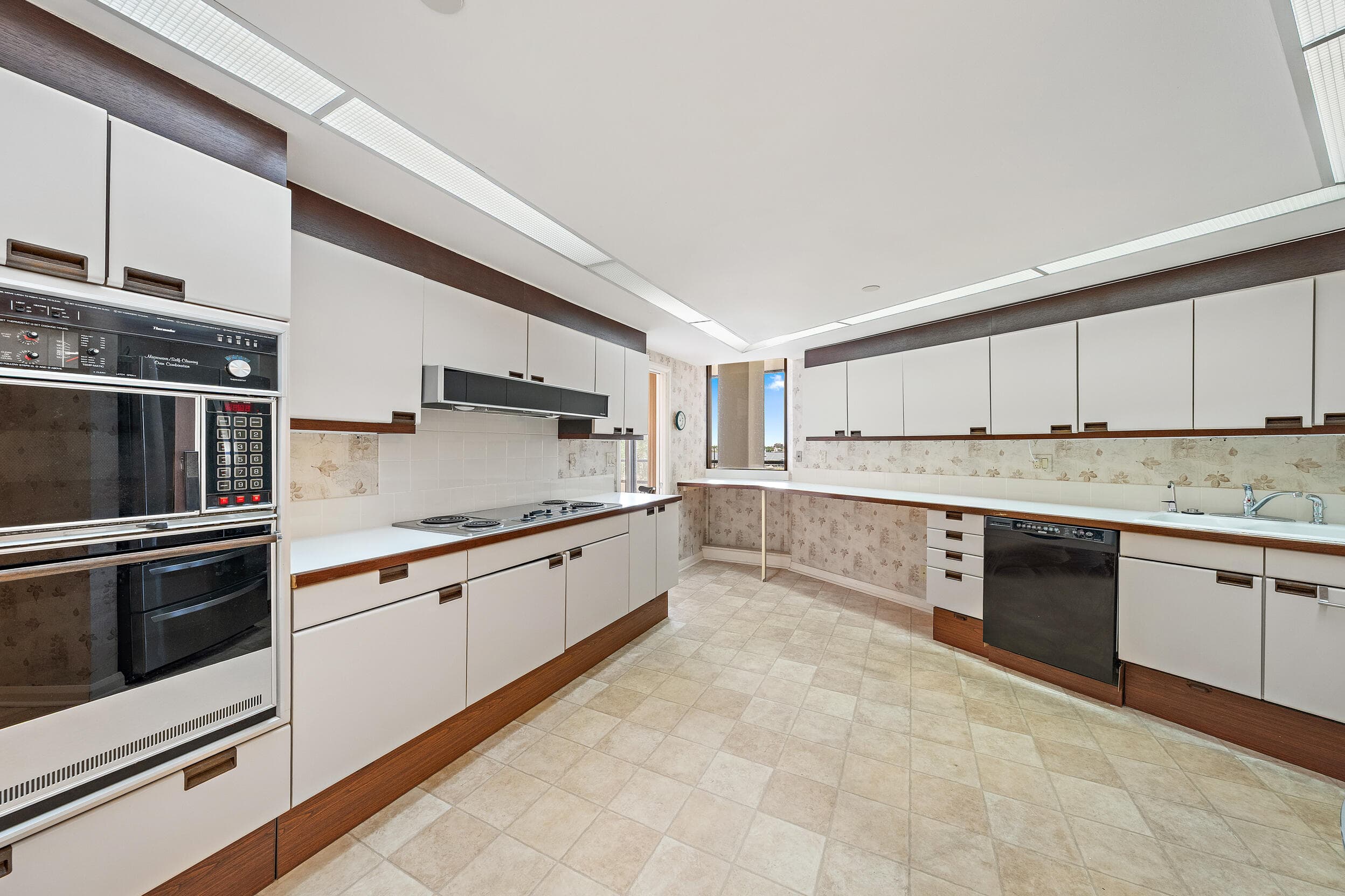 100 Lakeshore Drive 354, North Palm Beach, FL 33408 13
