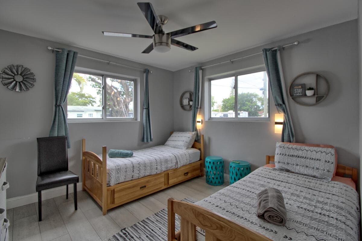 1324 N 24th Avenue, Hollywood, FL 33020 18