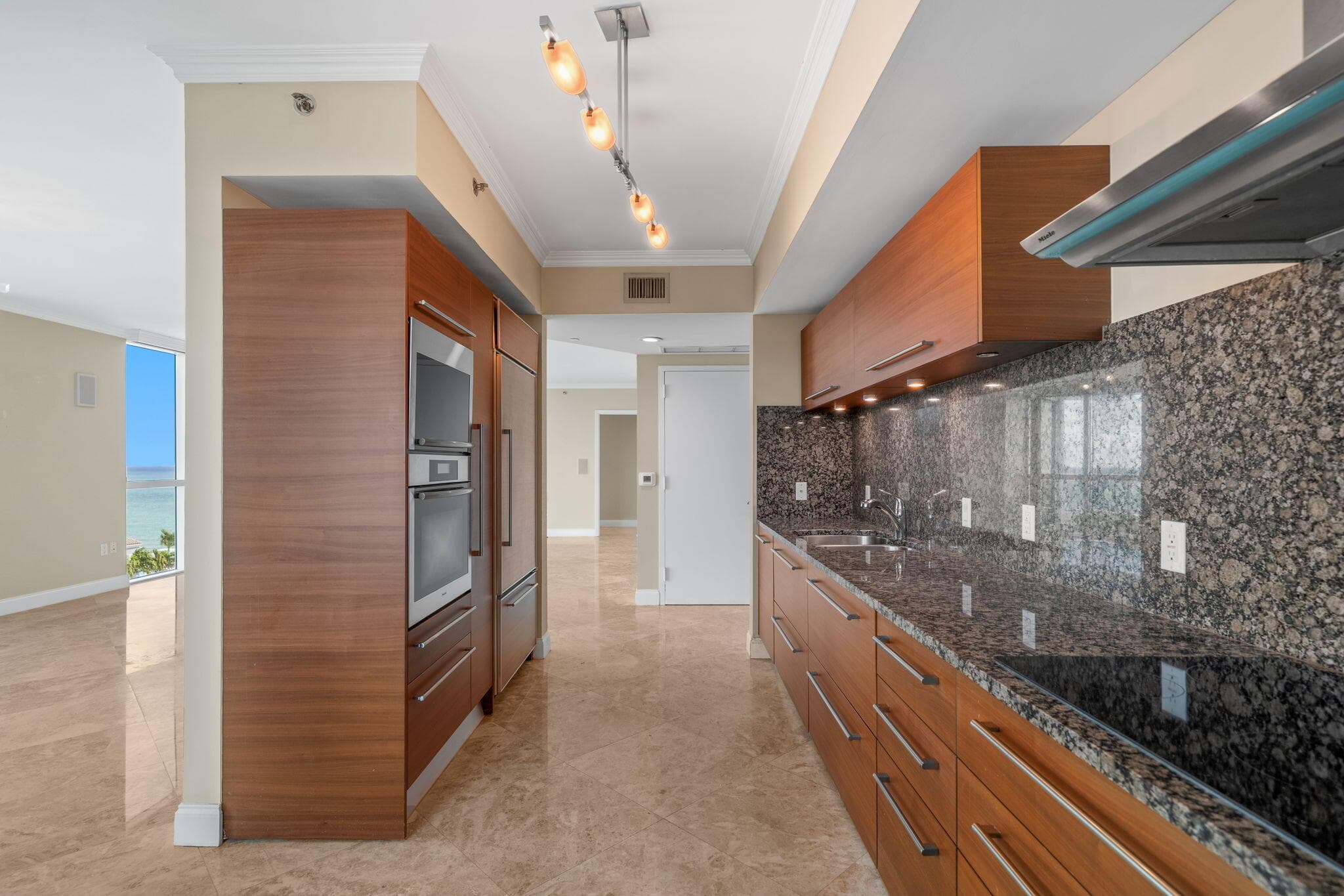 101 S Fort Lauderdale Beach Boulevard 1206, Fort Lauderdale, FL 33316 19