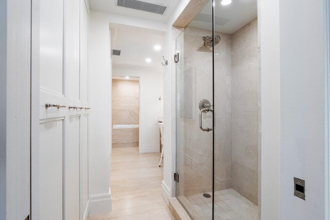 130 Sunrise Avenue 616, Palm Beach, FL 33480 17