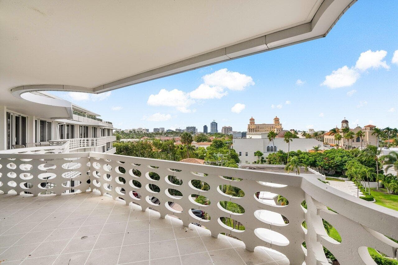 130 Sunrise Avenue 616, Palm Beach, FL 33480 20
