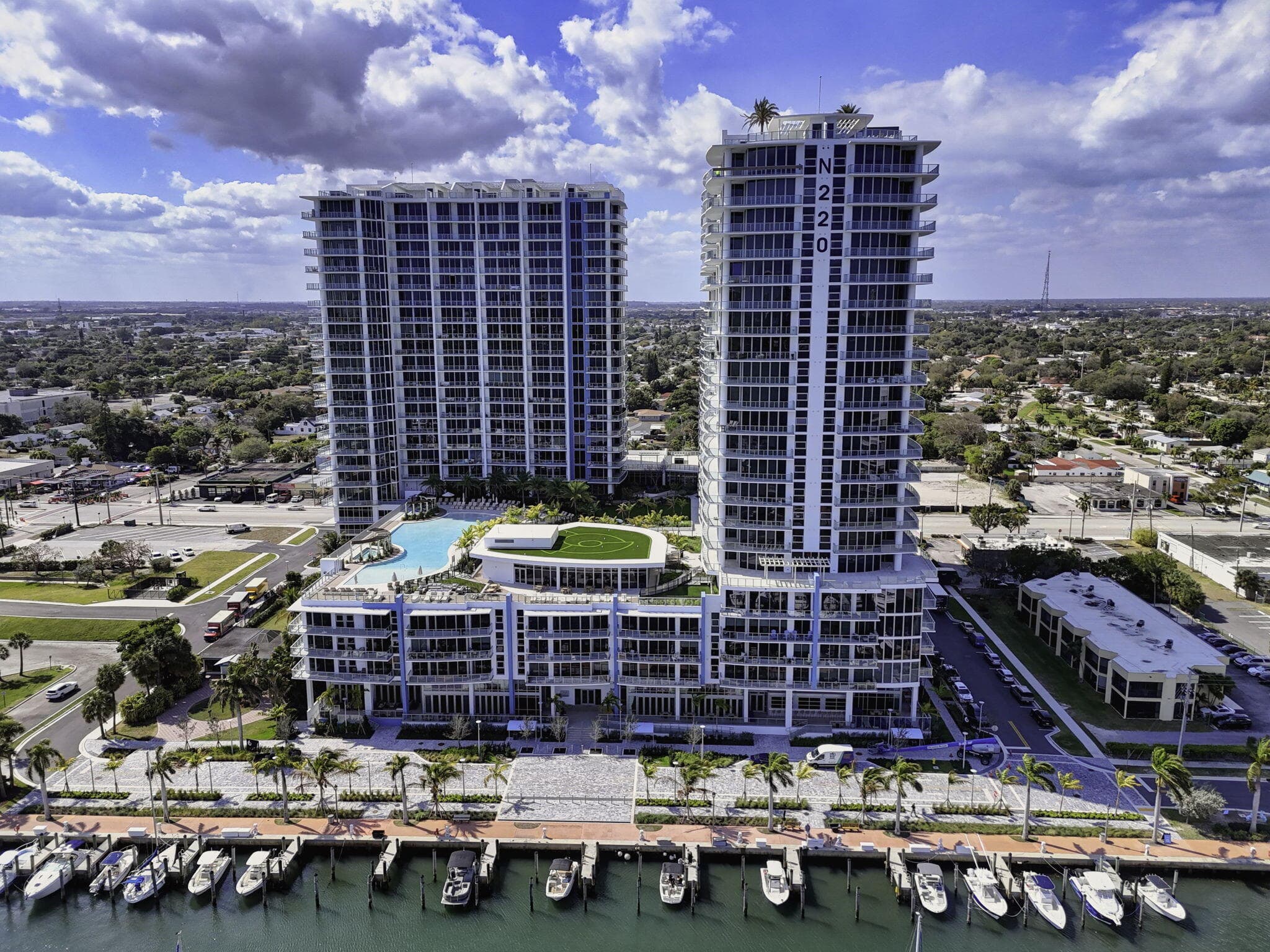 220 Lake Shore Drive 605, Lake Park, FL 33403