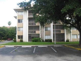 701 N Pine Island Road 304, Plantation, FL 33324