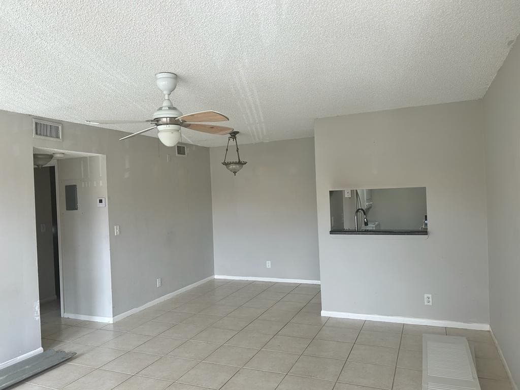 3662 N University Drive F-7, Coral Springs, FL 33065 2