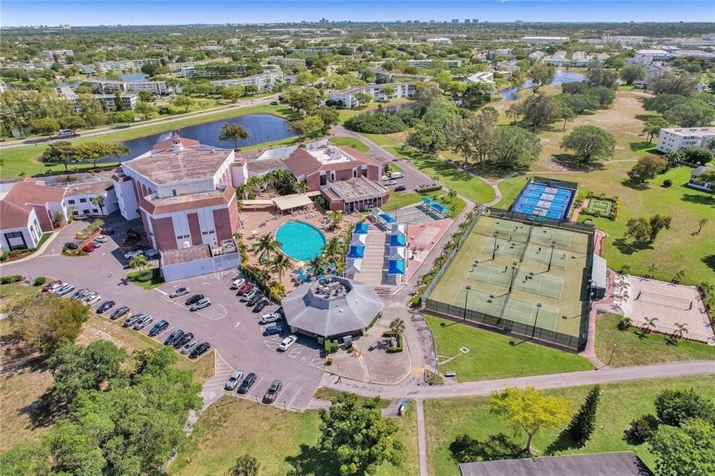 392 Durham Circle M, Deerfield Beach, FL 33442 17