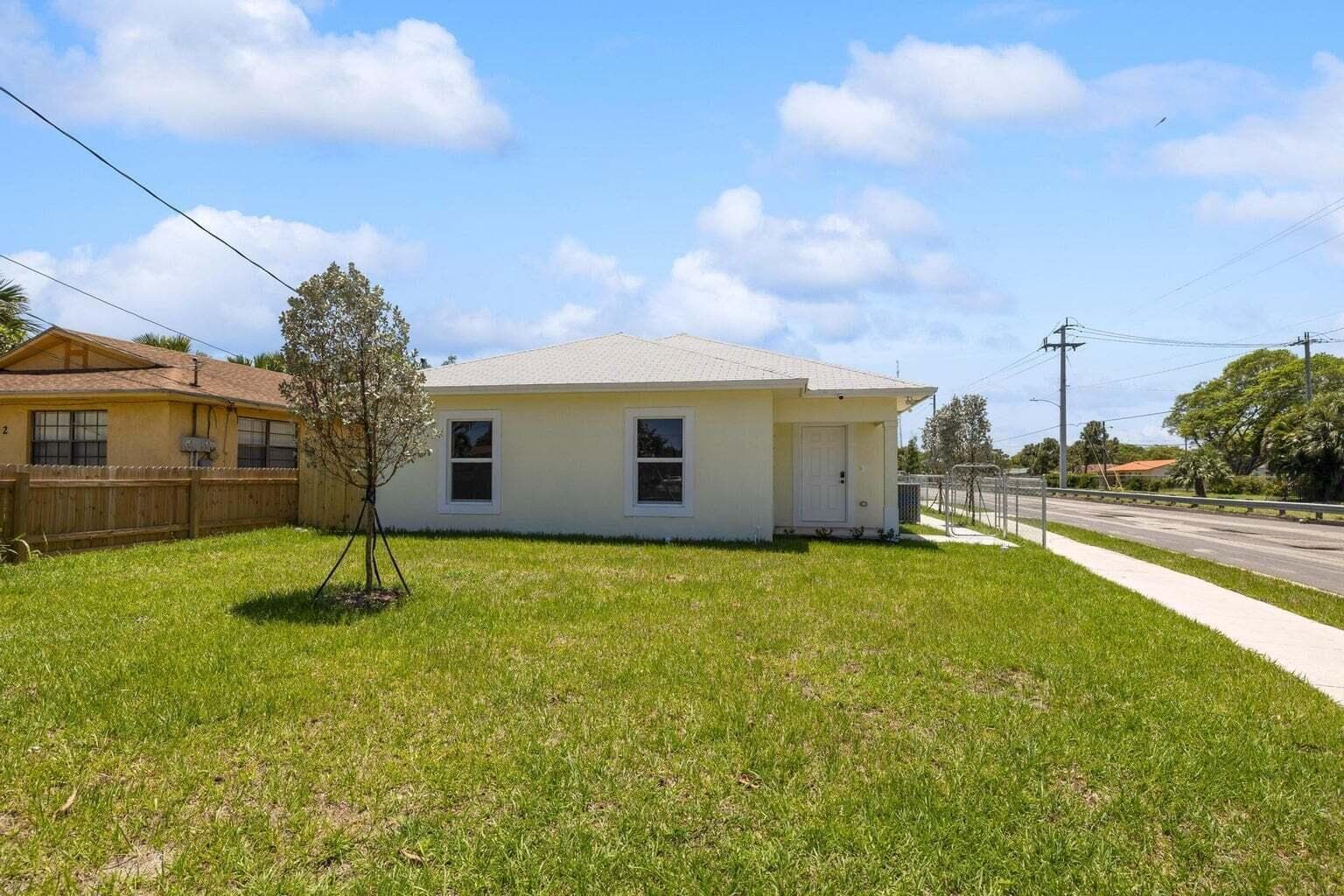 1132 11th Street, West Palm Beach, FL 33401 2