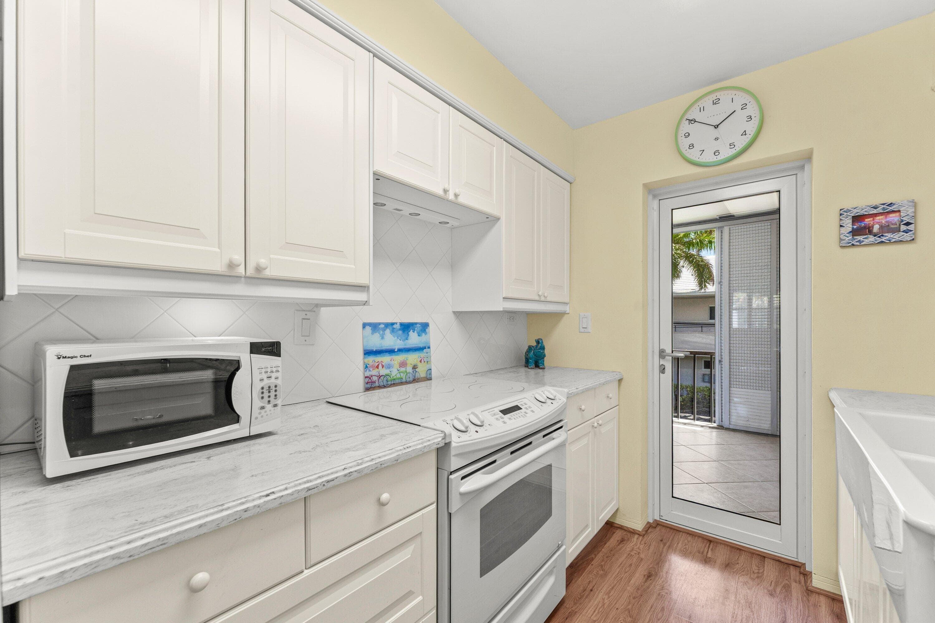 930 Osceola Drive 9, Boca Raton, FL 33432 12