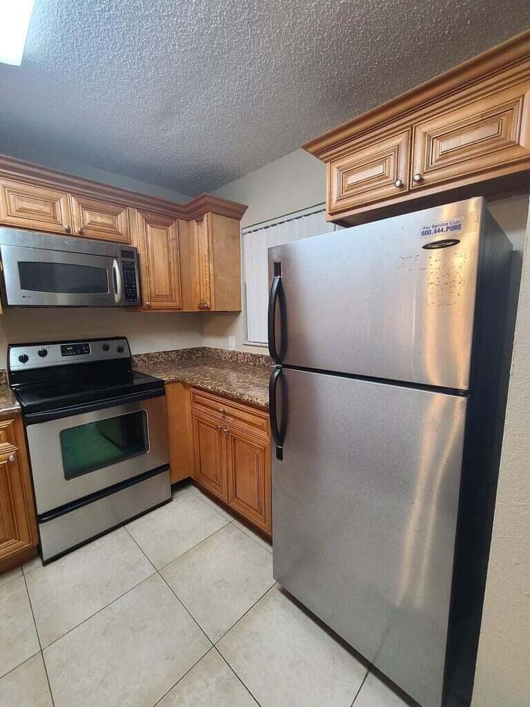 1517 Lake Crystal Drive E, West Palm Beach, FL 33411 6
