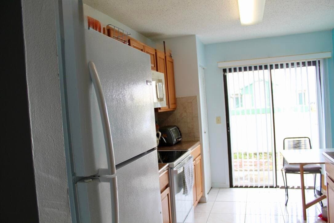566 SW Sara Boulevard, Port St. Lucie, FL 34953 12