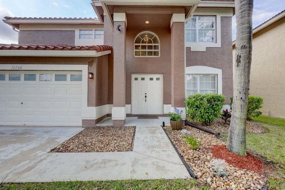 10758 Lake Jasmine Drive, Boca Raton, FL 33498 2