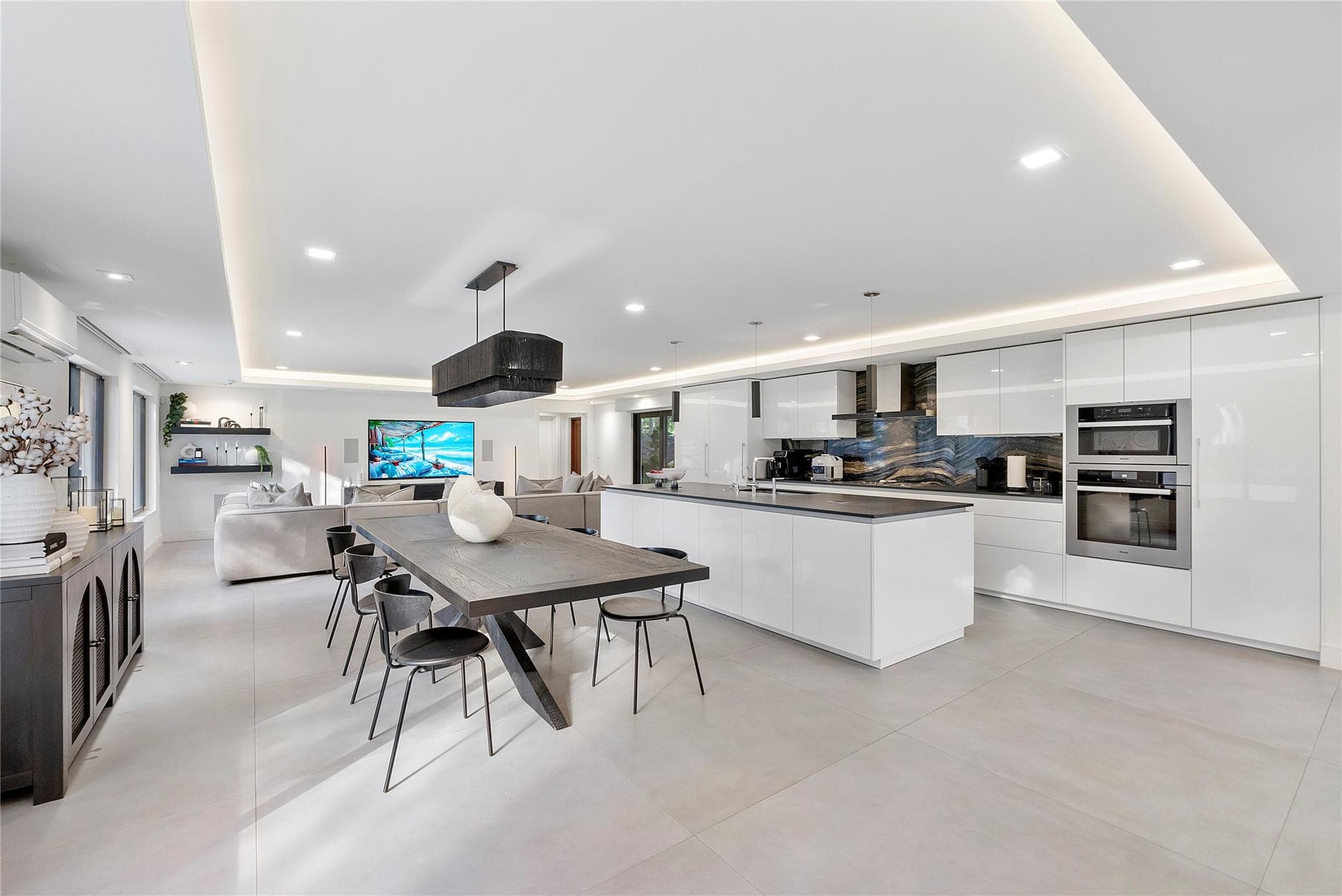 500 NE 14th Avenue, Fort Lauderdale, FL 33301 2