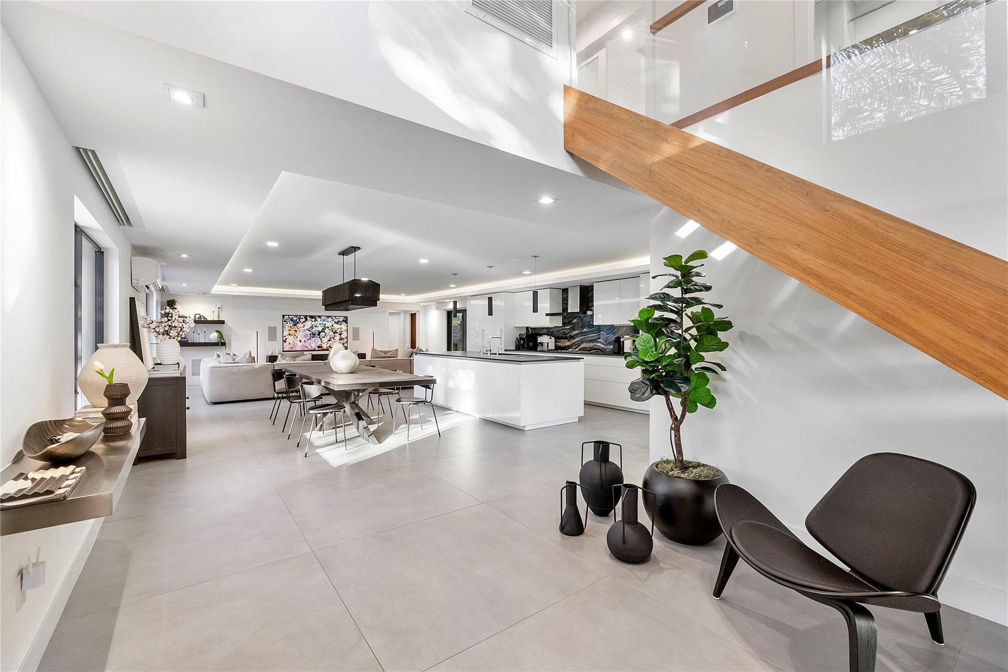 500 NE 14th Avenue, Fort Lauderdale, FL 33301 9