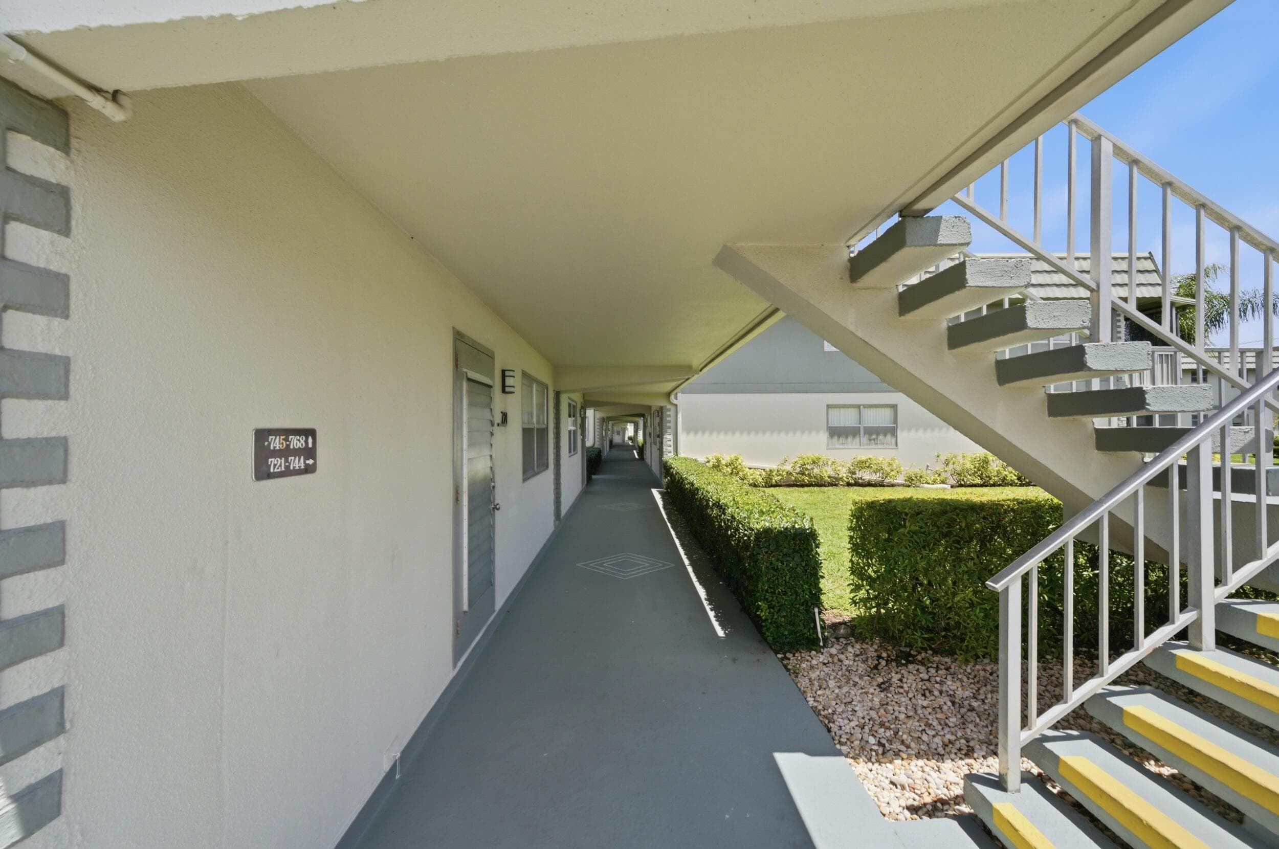 724 Flanders P, Delray Beach, FL 33484 2