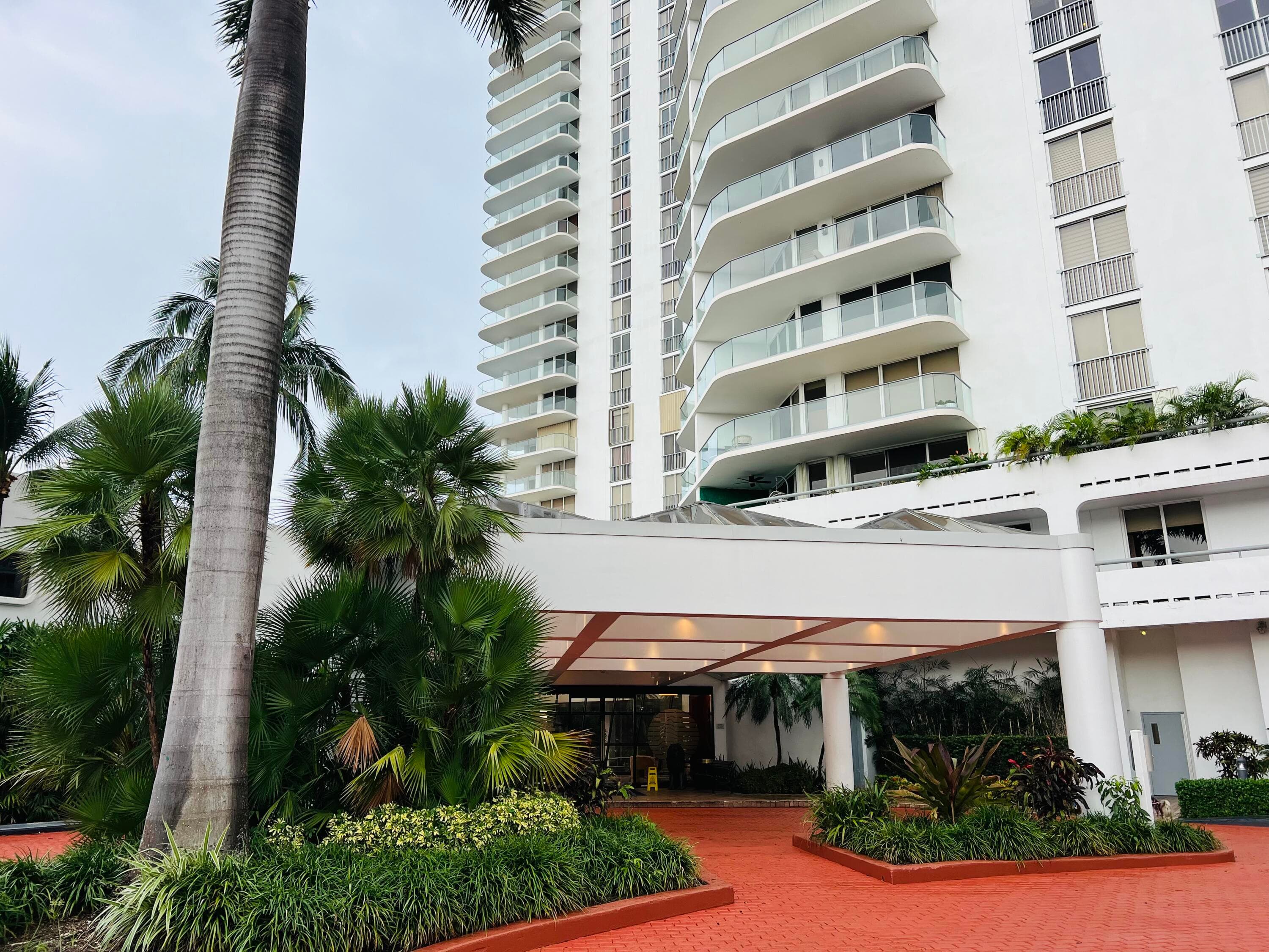 19707 Turnberry Way 12e, Aventura, FL 33180 2