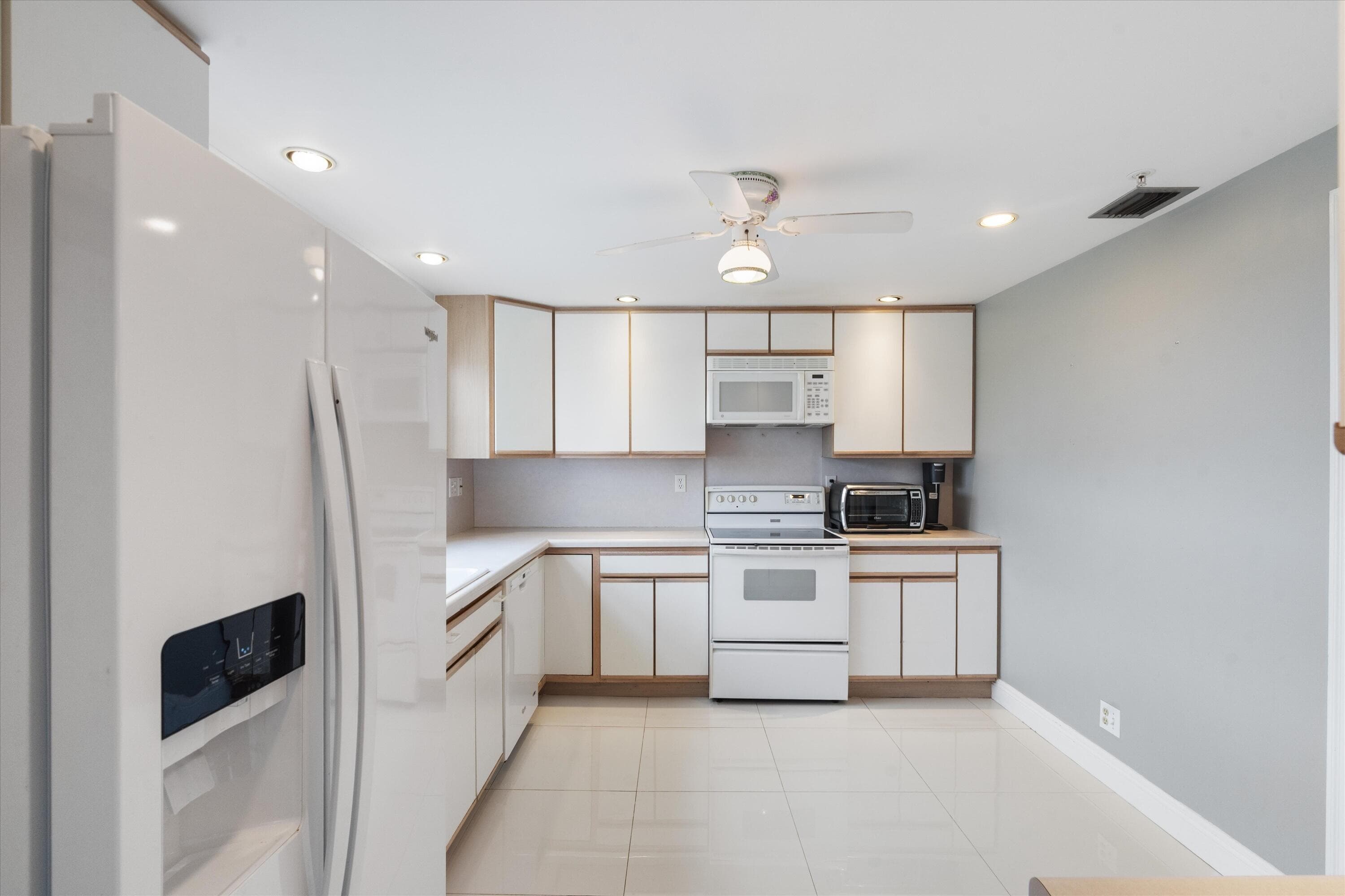 3300 S Ocean Boulevard 617-c, Highland Beach, FL 33487 4